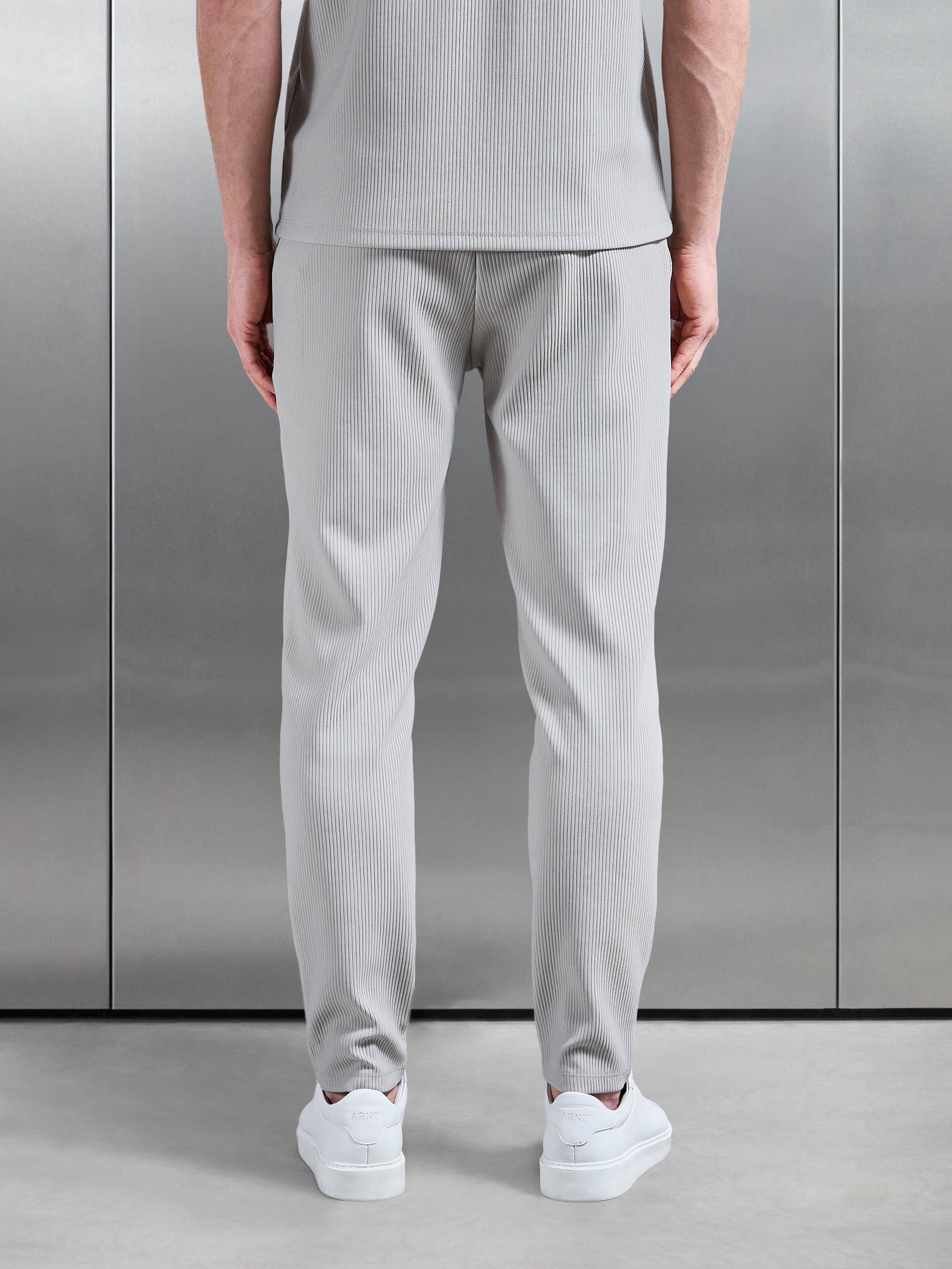 Mens Pleated Trouser in Stone