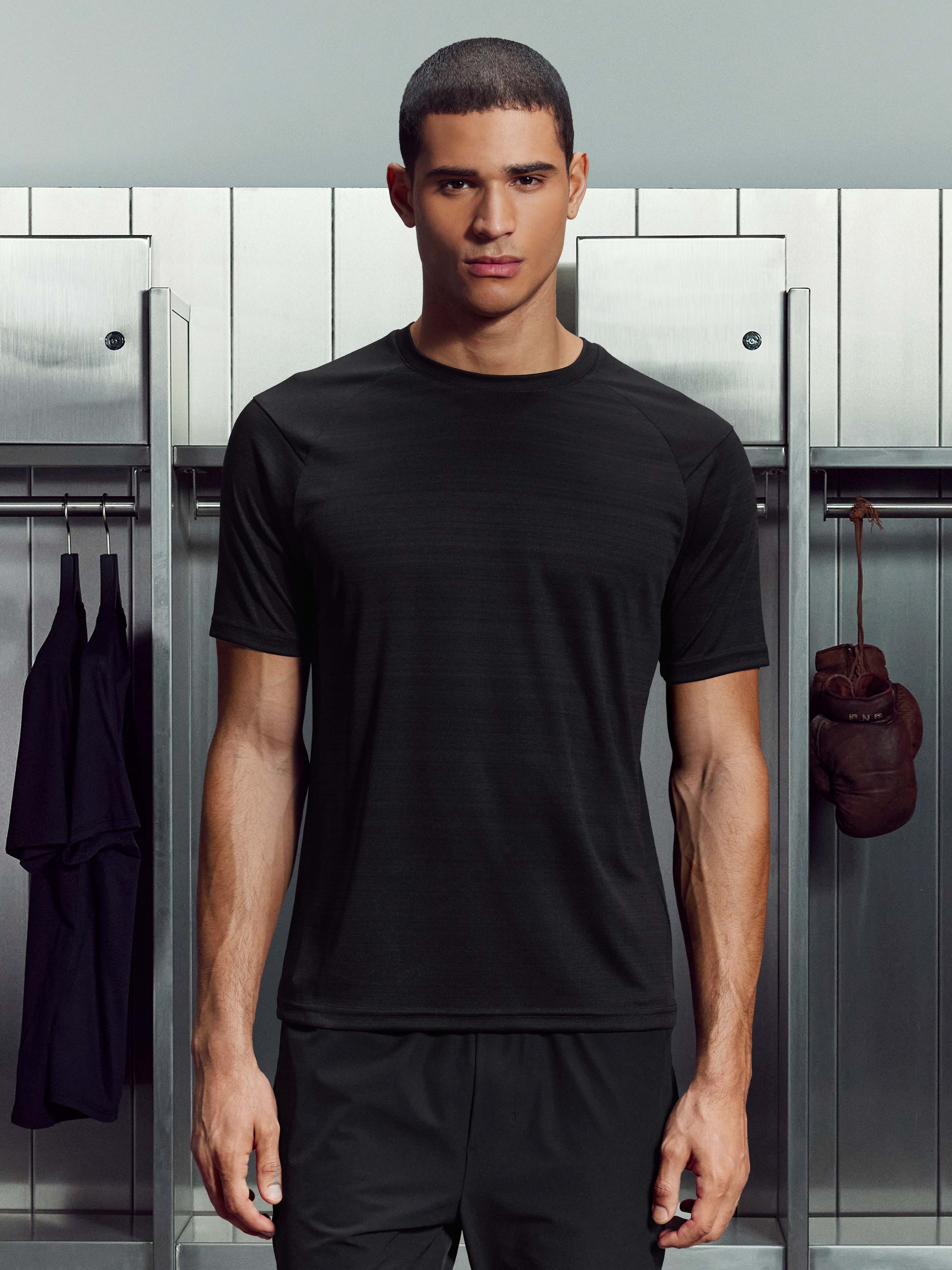 Mens React T-Shirt in Black