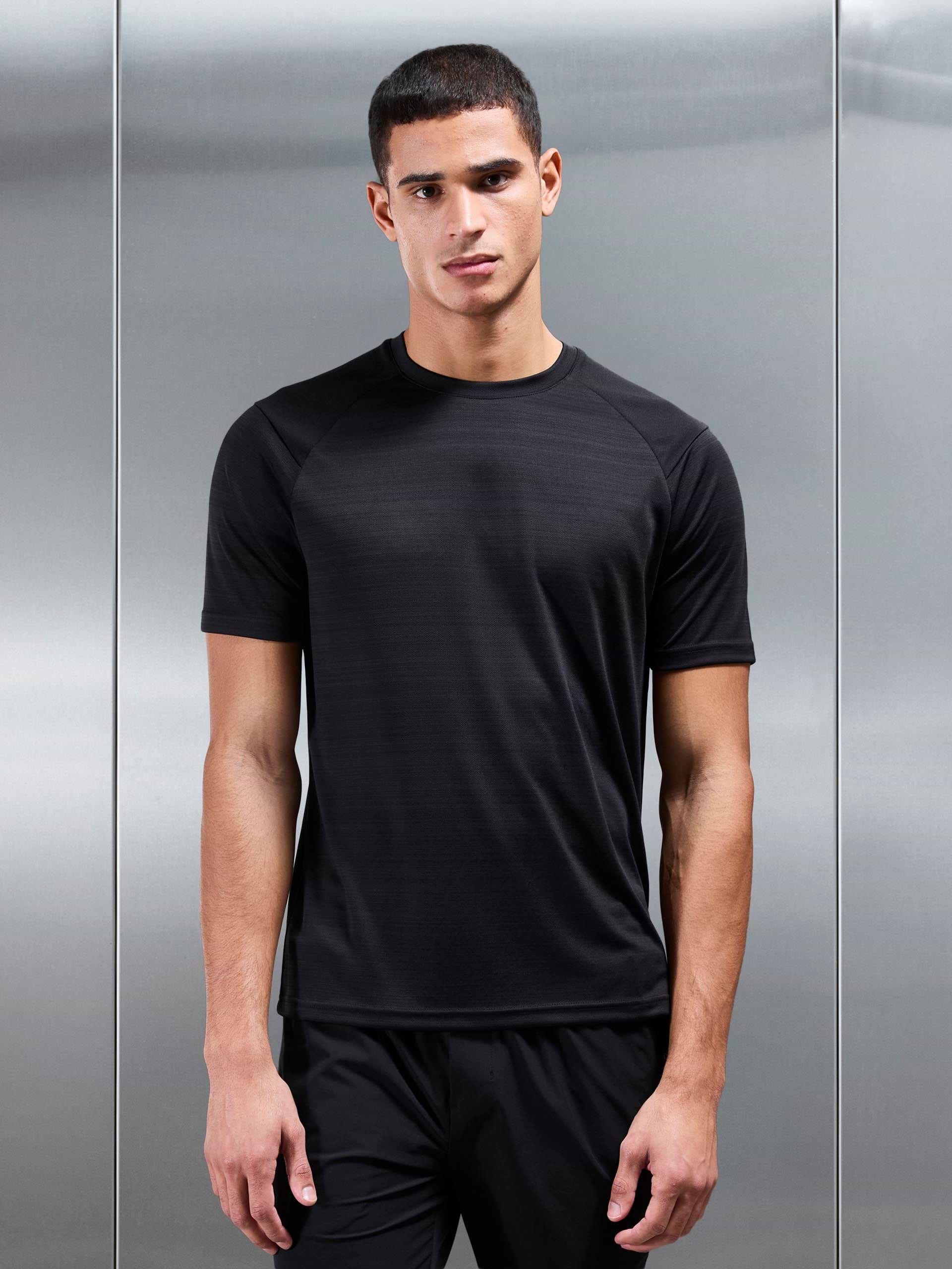 React T-Shirt in Black