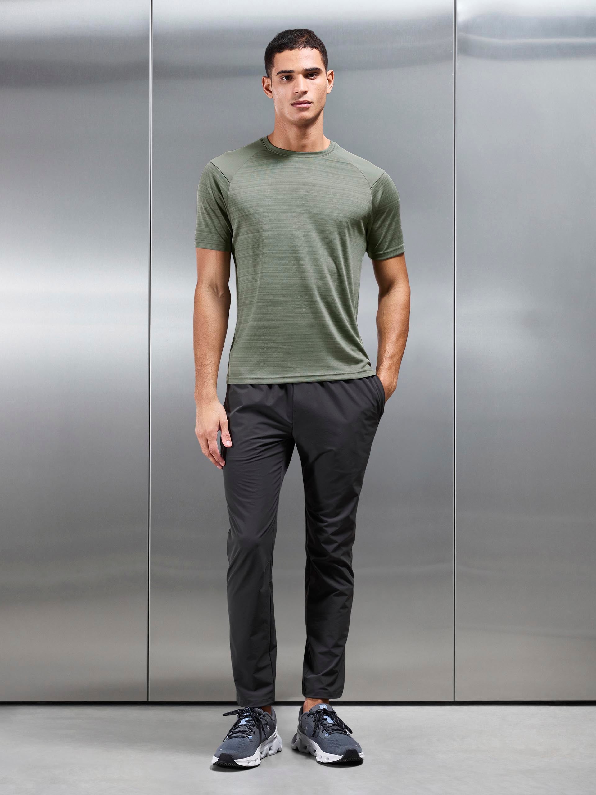 Mens React T-Shirt in Olive