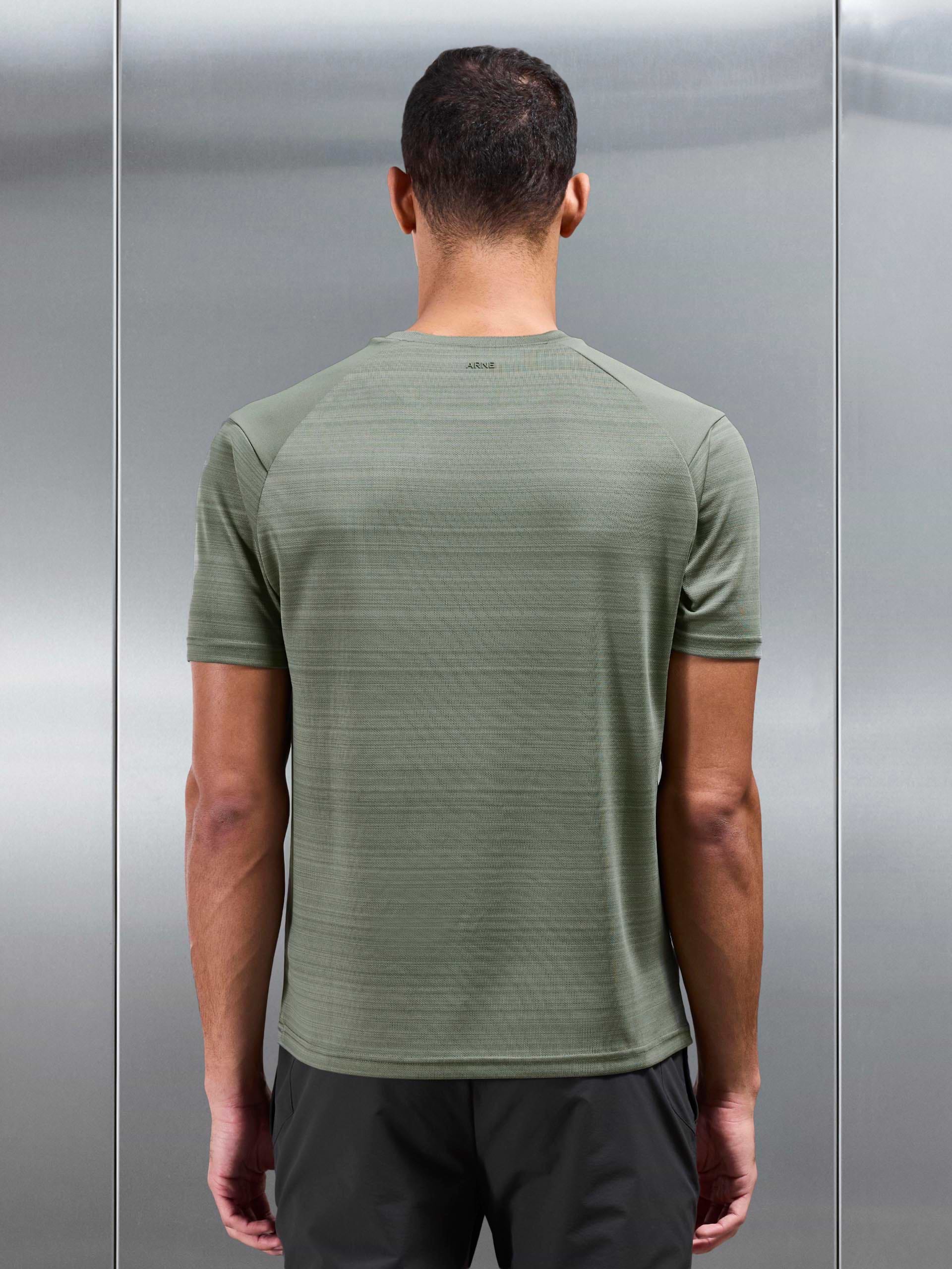 React T-Shirt in Olive