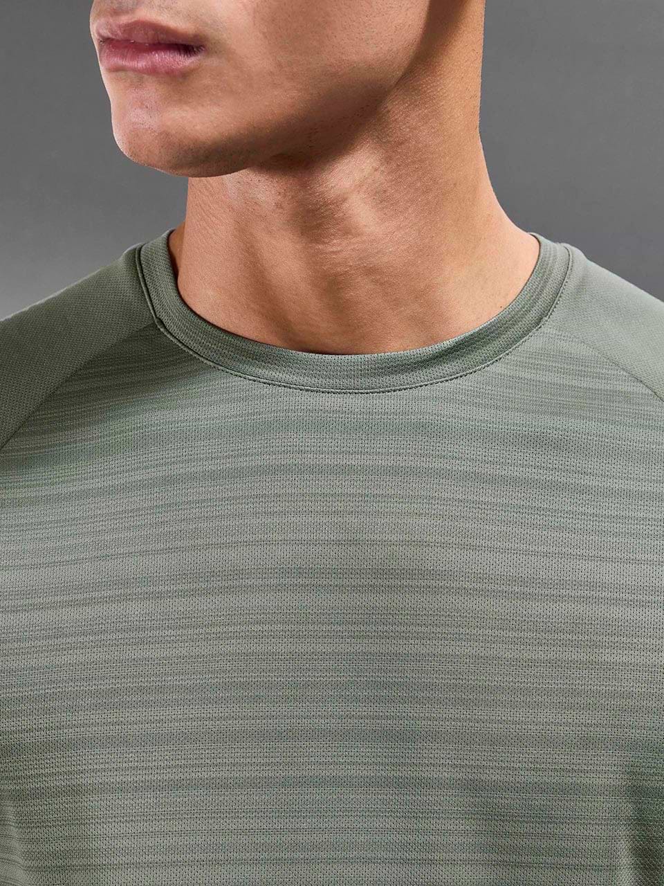 React T-Shirt in Olive