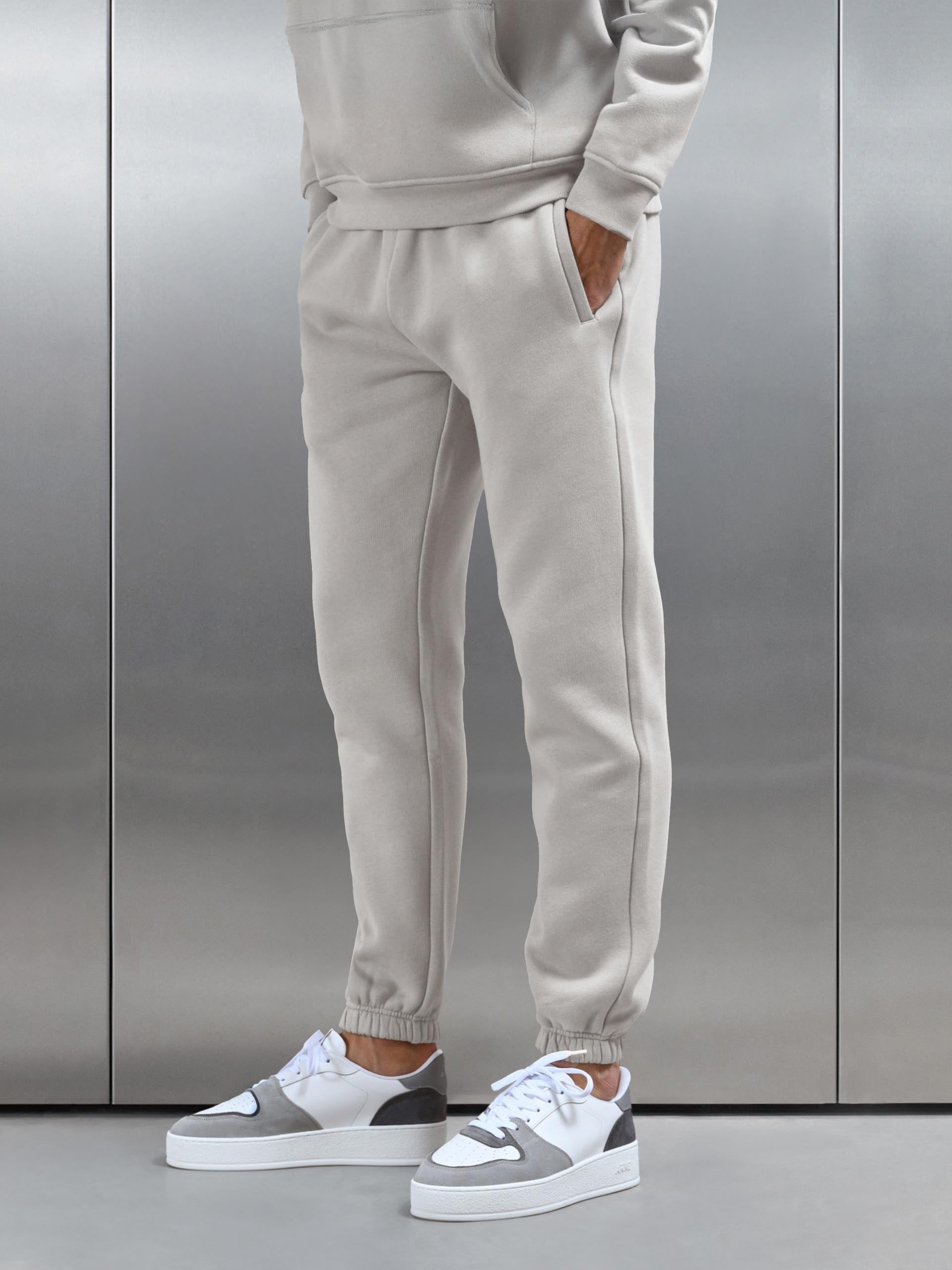 Mens Relaxed Cuffed Jogger in Stone