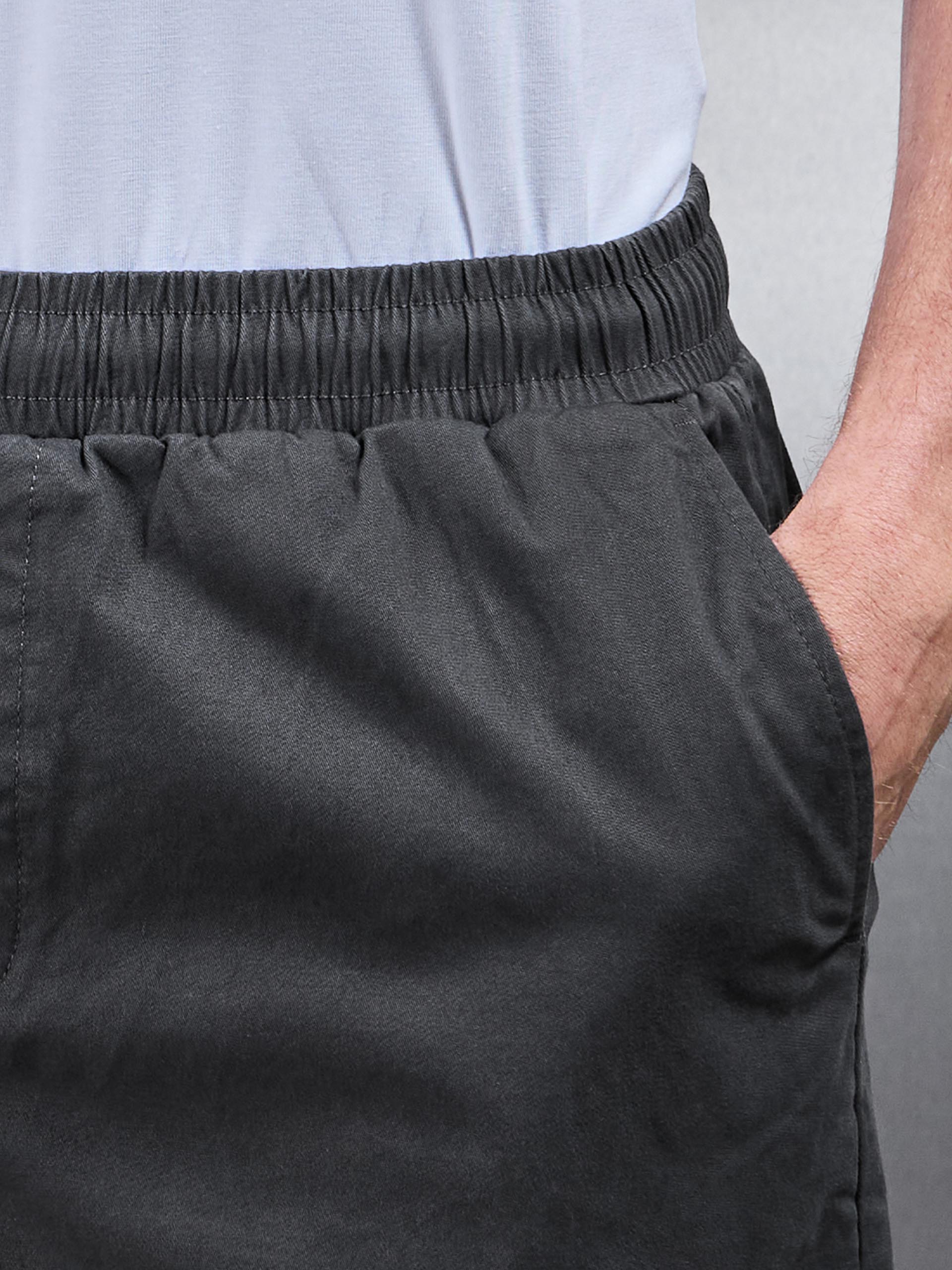 Mens Relaxed Fit Cotton Cargo Pant In Grey