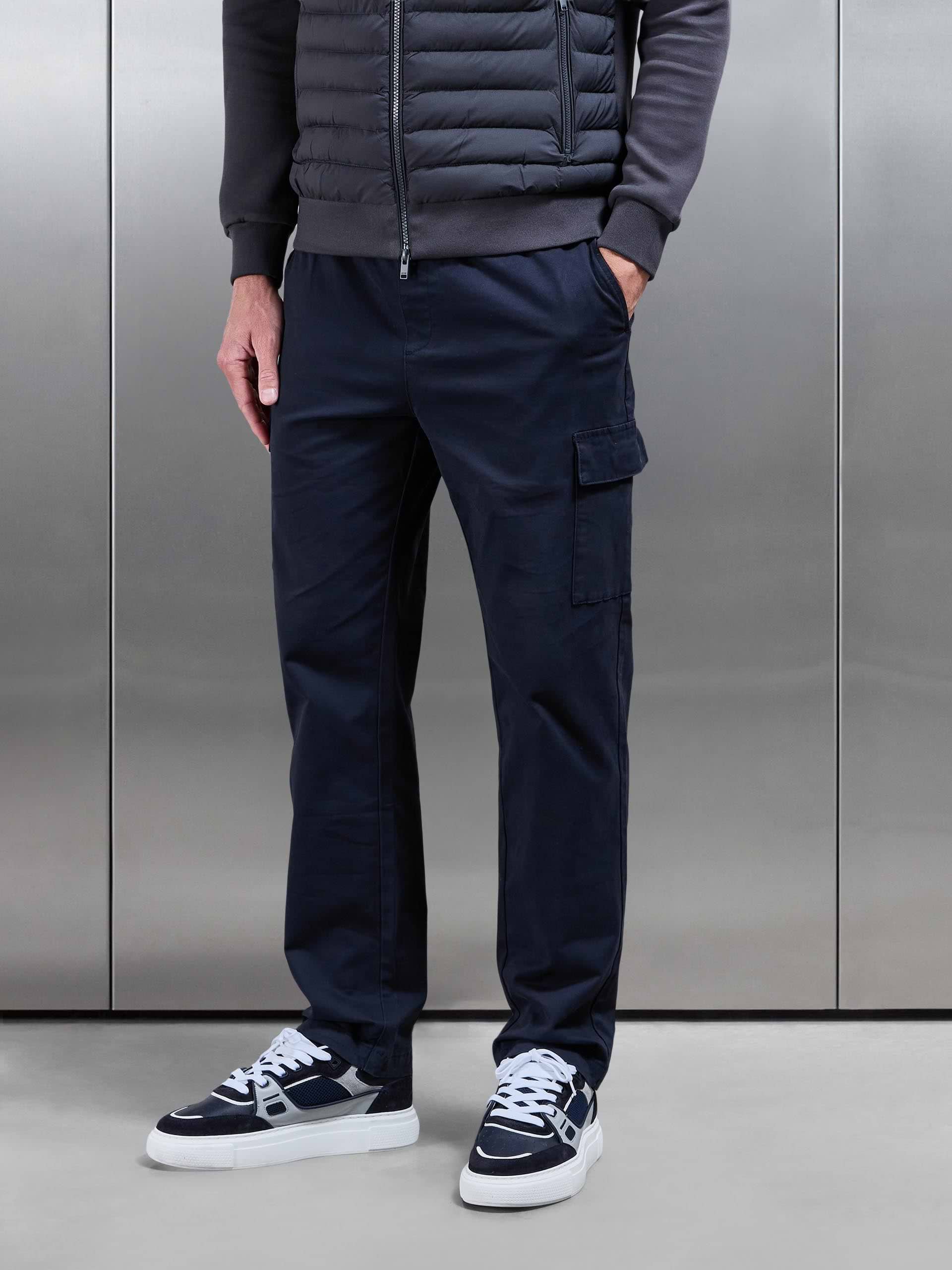 Relaxed Fit Cotton Cargo Pant in Navy