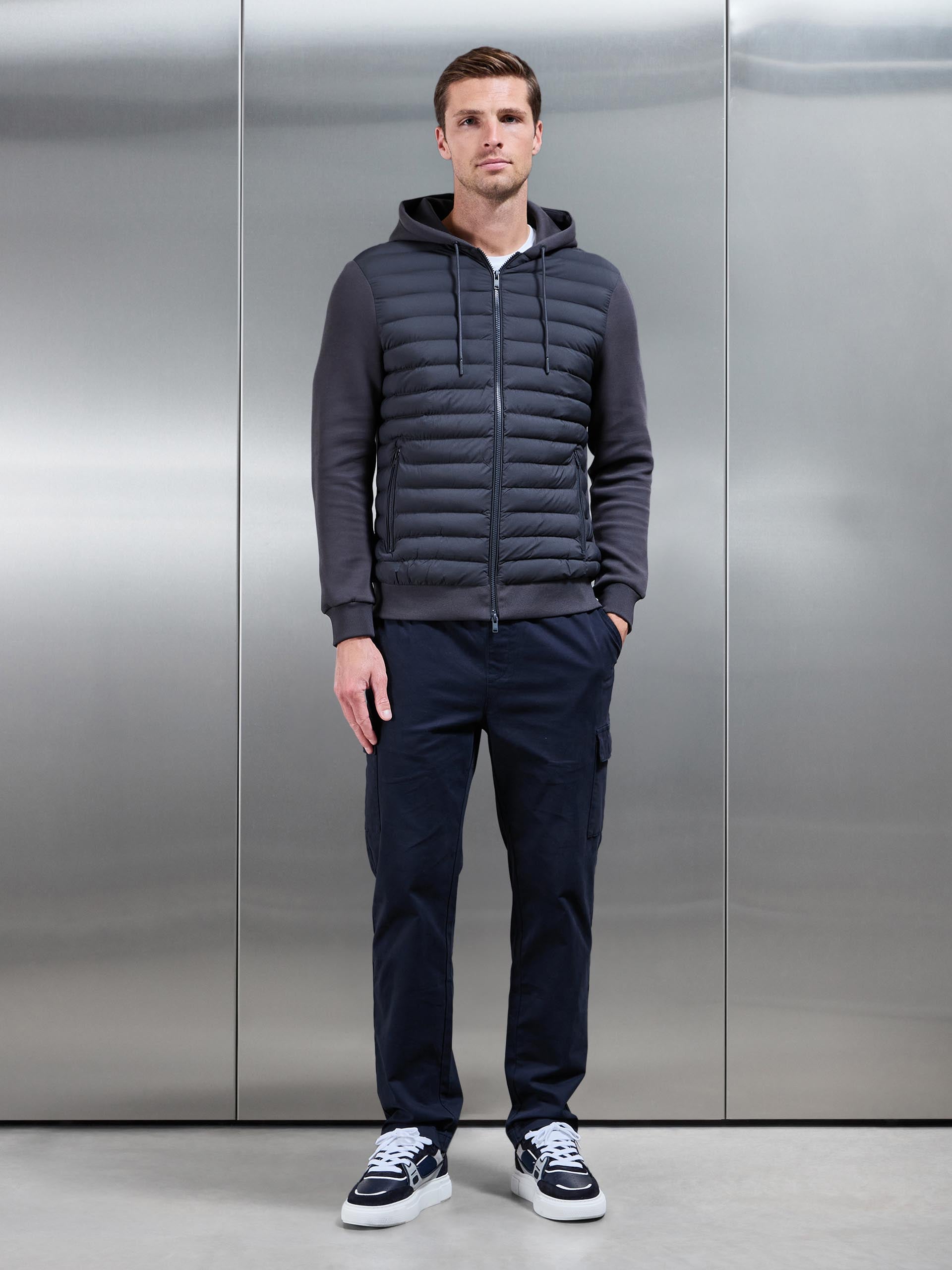 Mens Relaxed Fit Cotton Cargo Pant in Navy