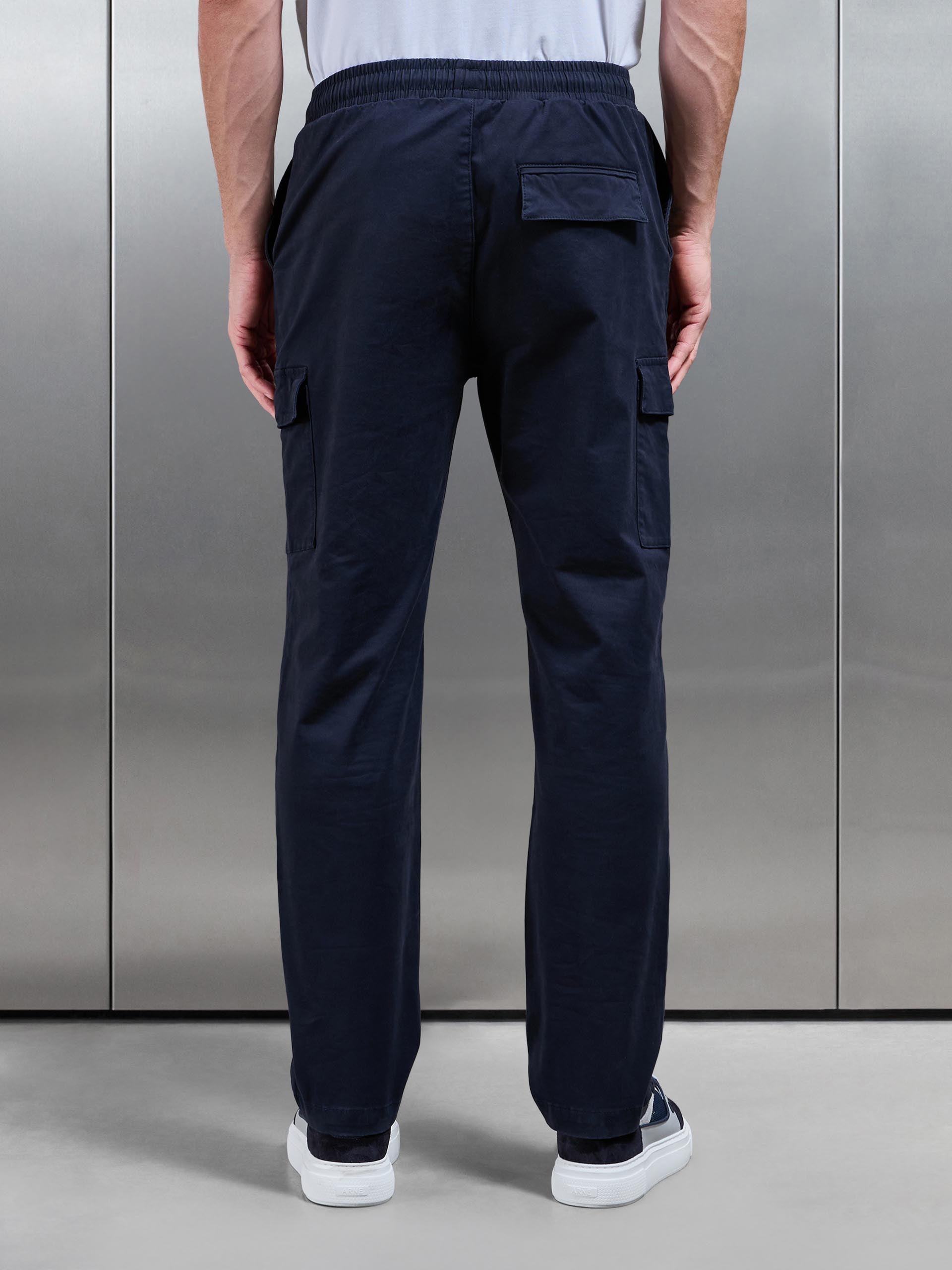 Mens Relaxed Fit Cotton Cargo Pant in Navy