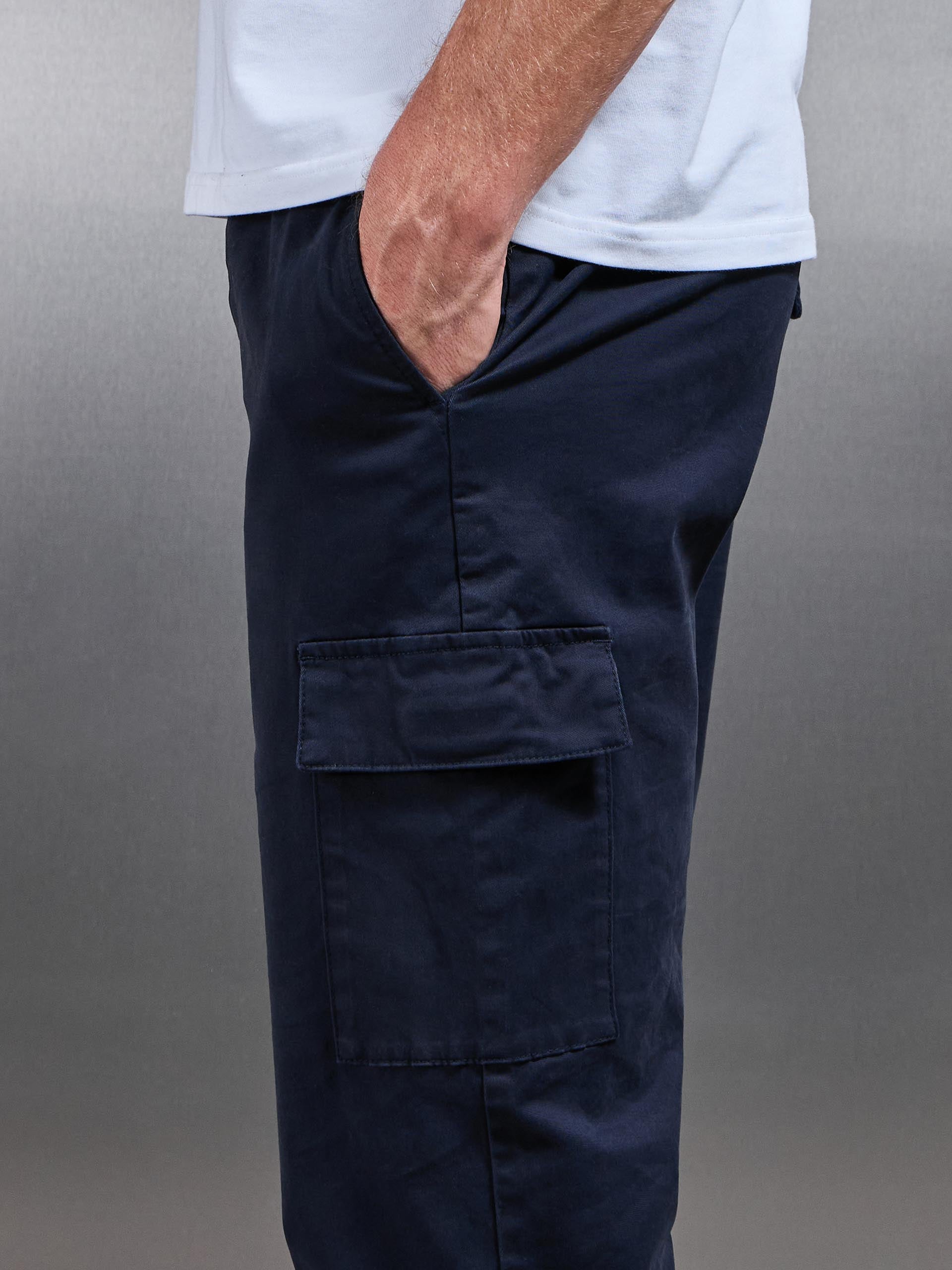 Mens Relaxed Fit Cotton Cargo Pant in Navy