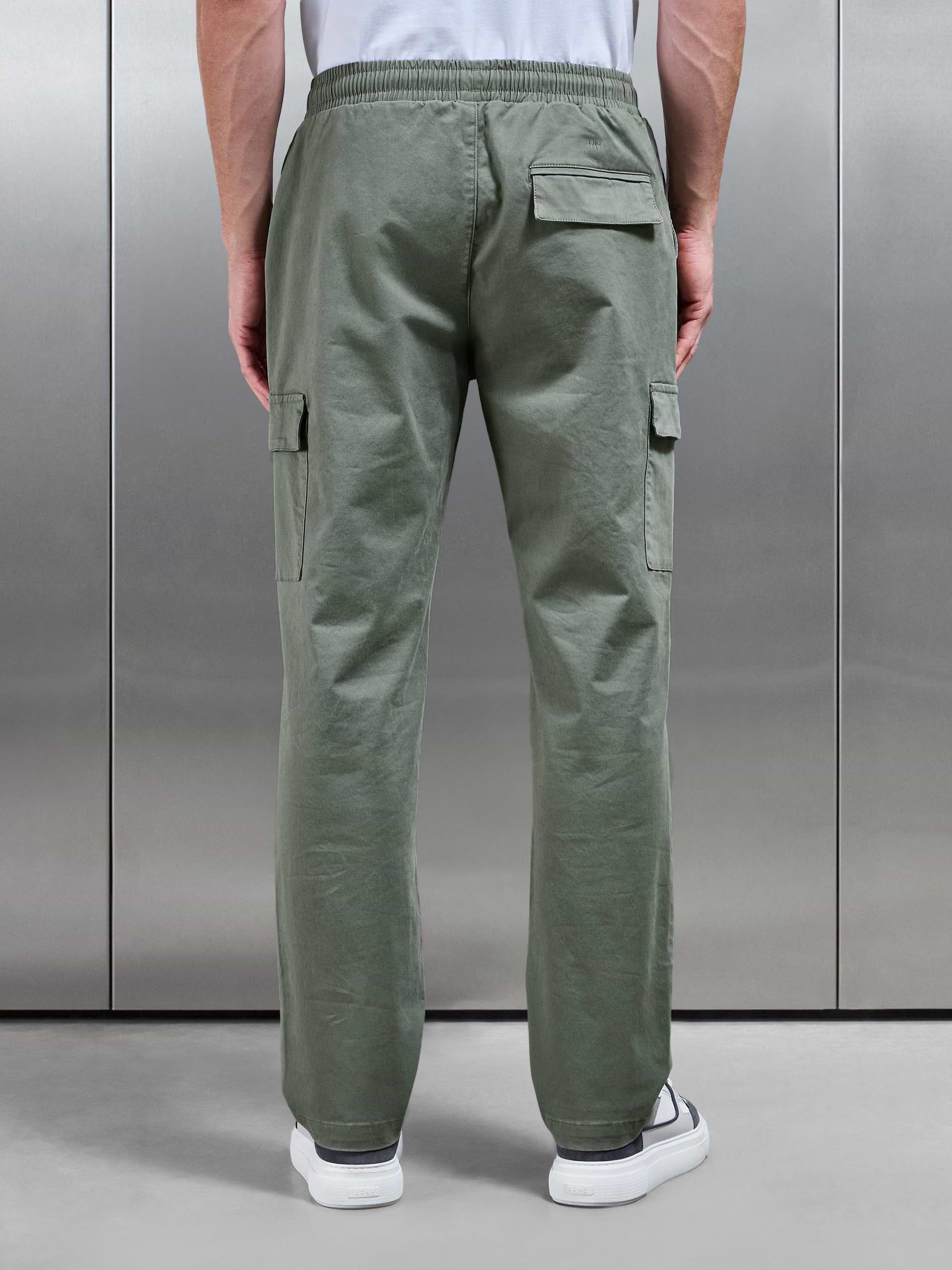 Relaxed Fit Cotton Cargo Pant in Olive