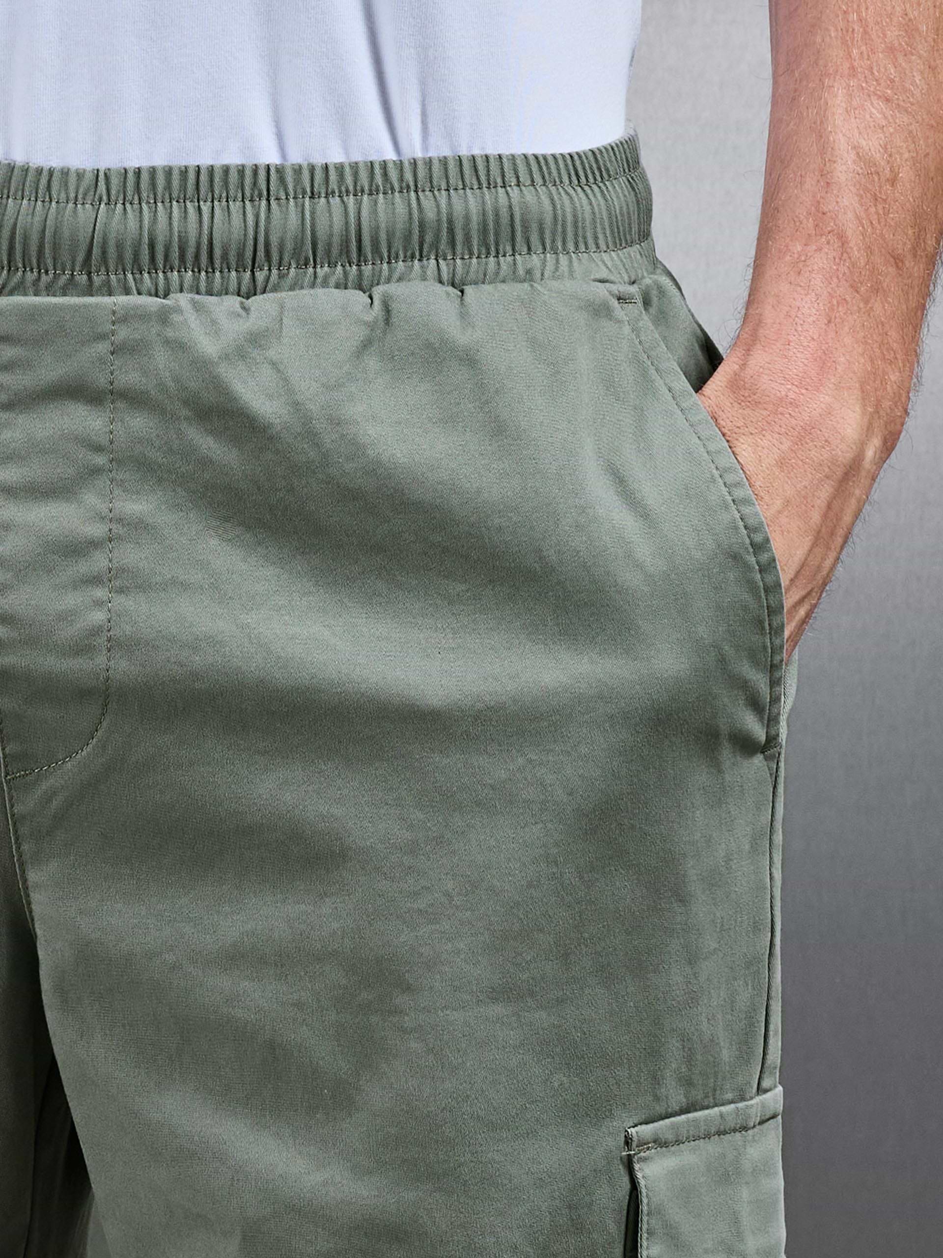 Relaxed Fit Cotton Cargo Pant in Olive