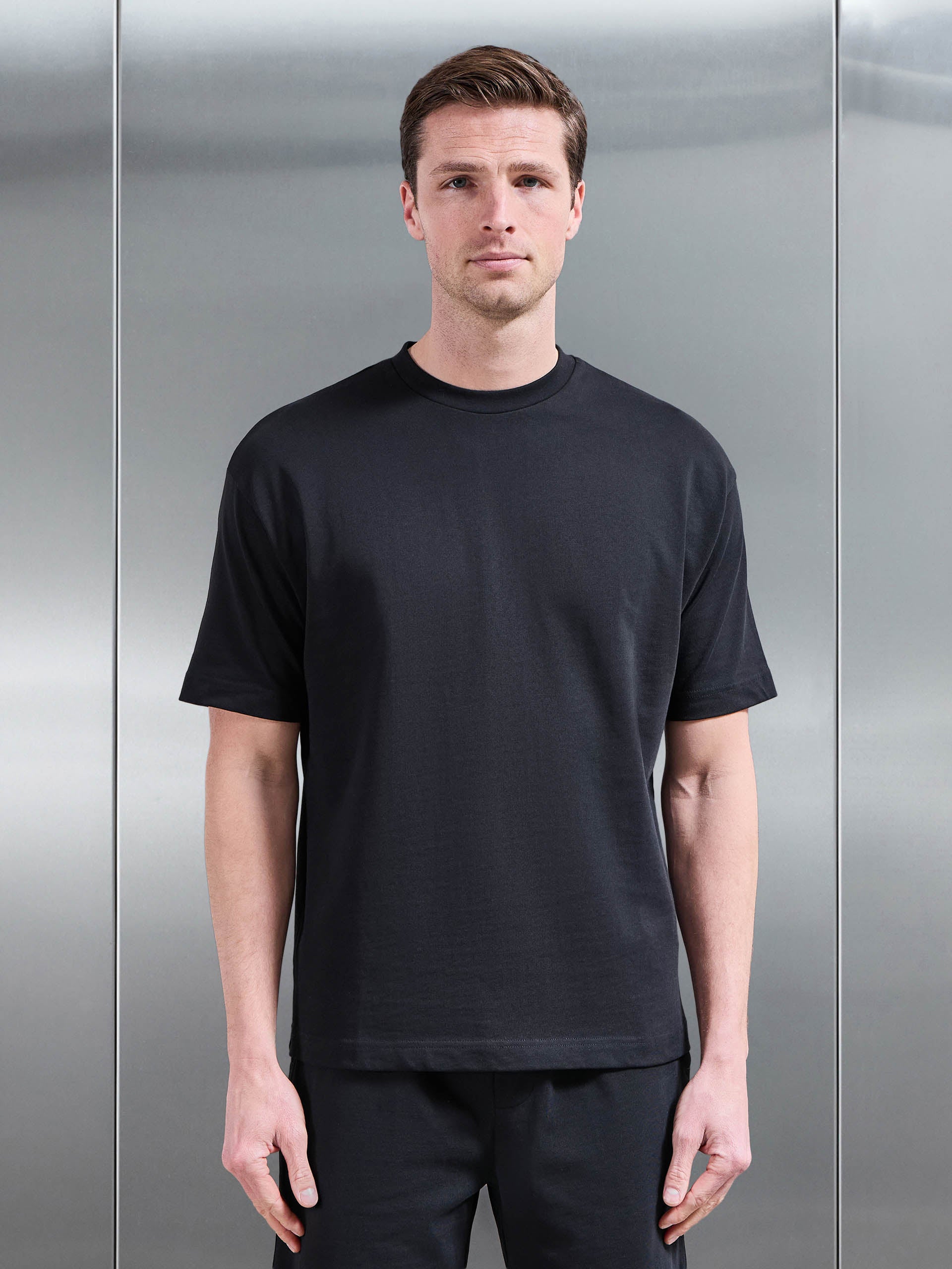 Mens Relaxed Fit Cotton T-Shirt in Black