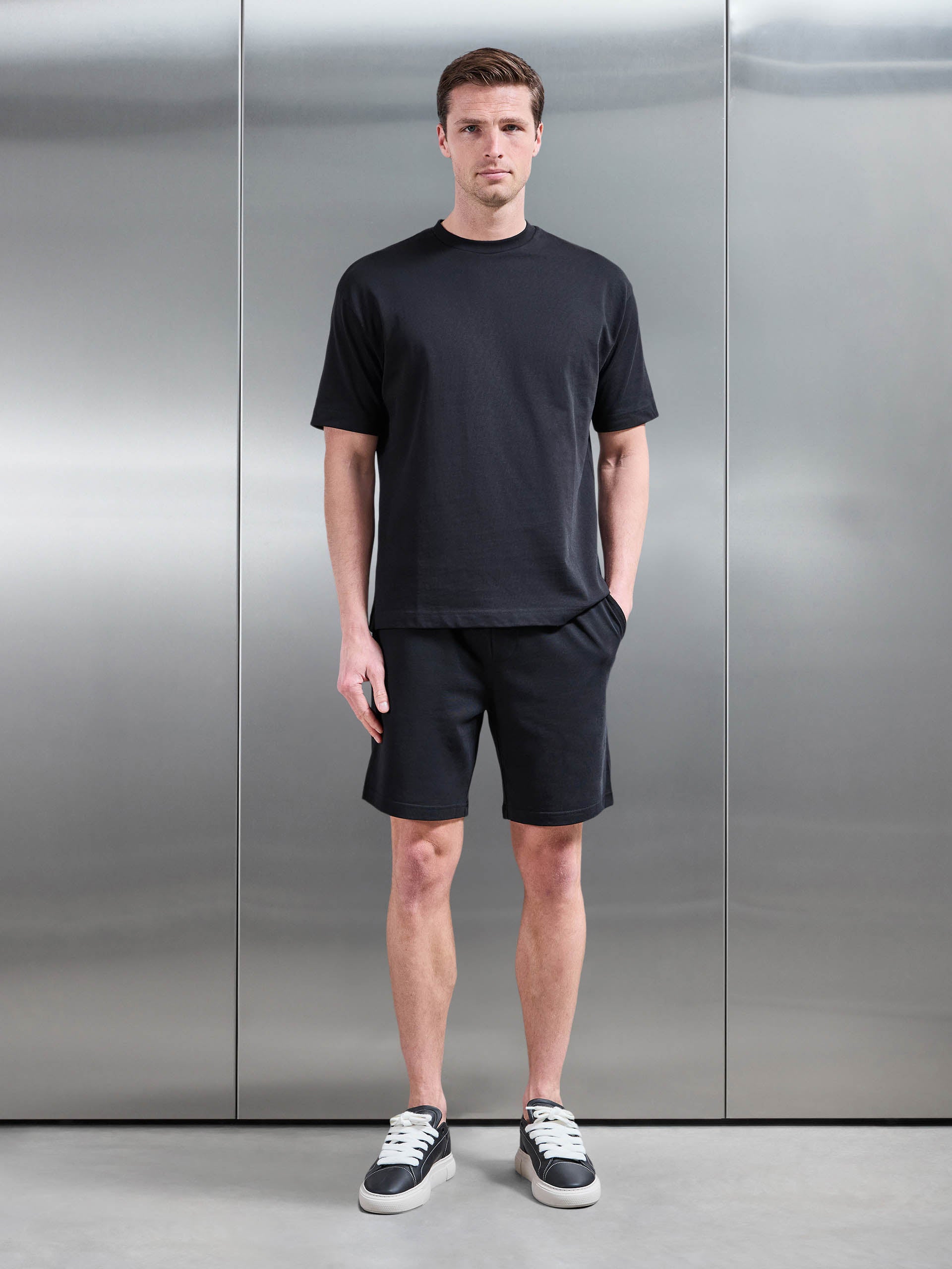 Mens Relaxed Fit Cotton T-Shirt in Black