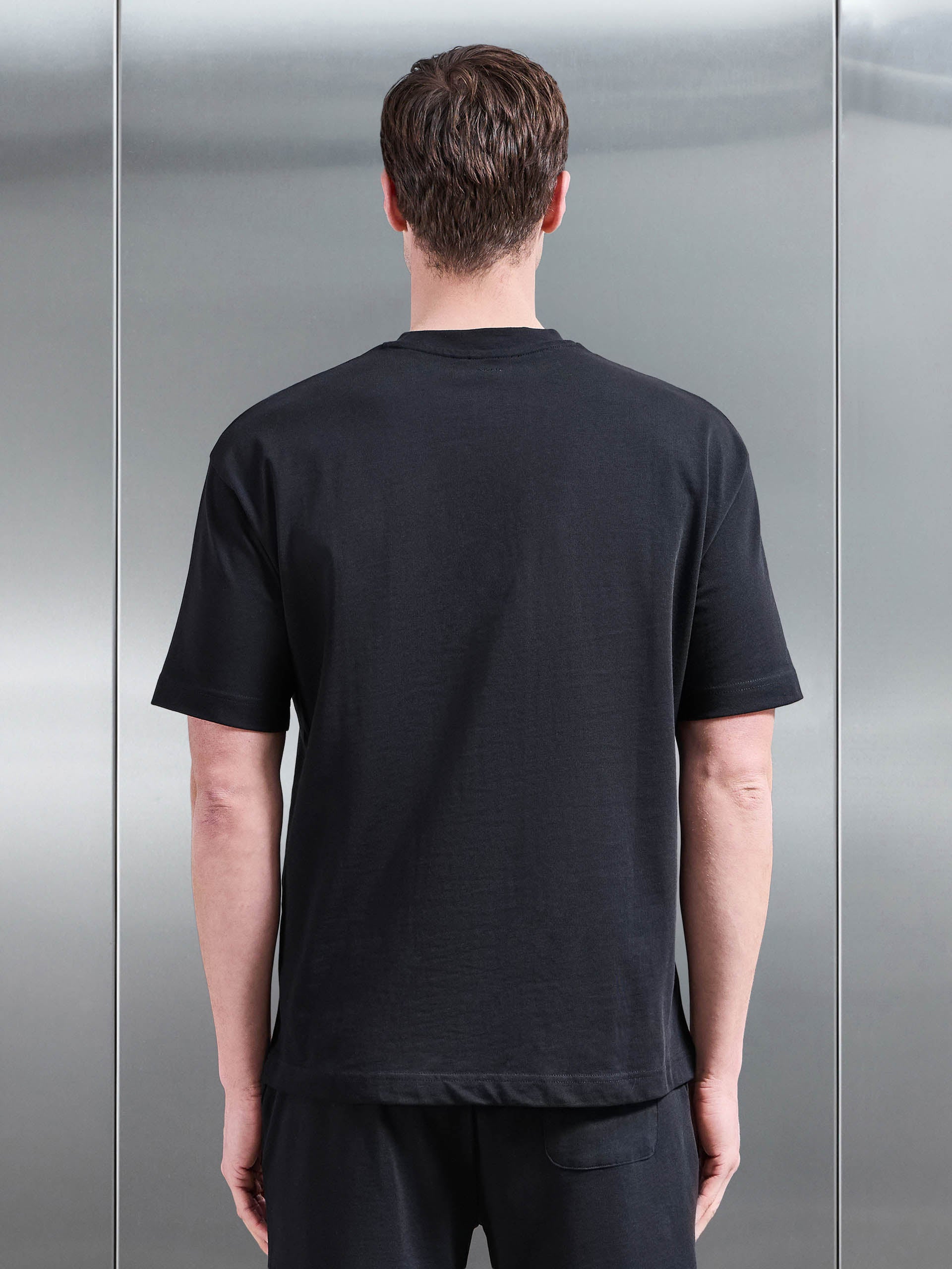 Mens Relaxed Fit Cotton T-Shirt in Black