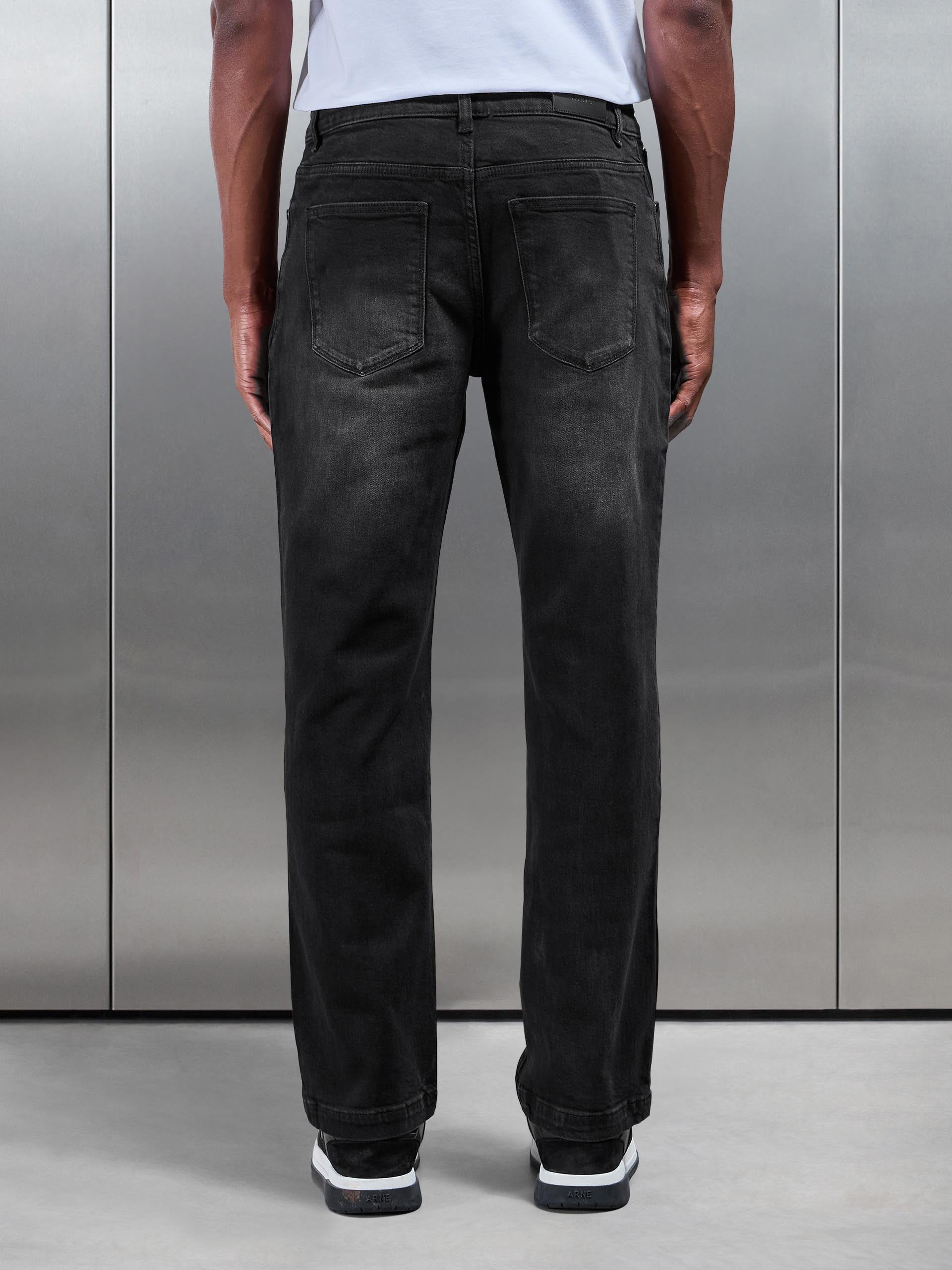 Mens Relaxed Fit Denim Jeans in Black Wash
