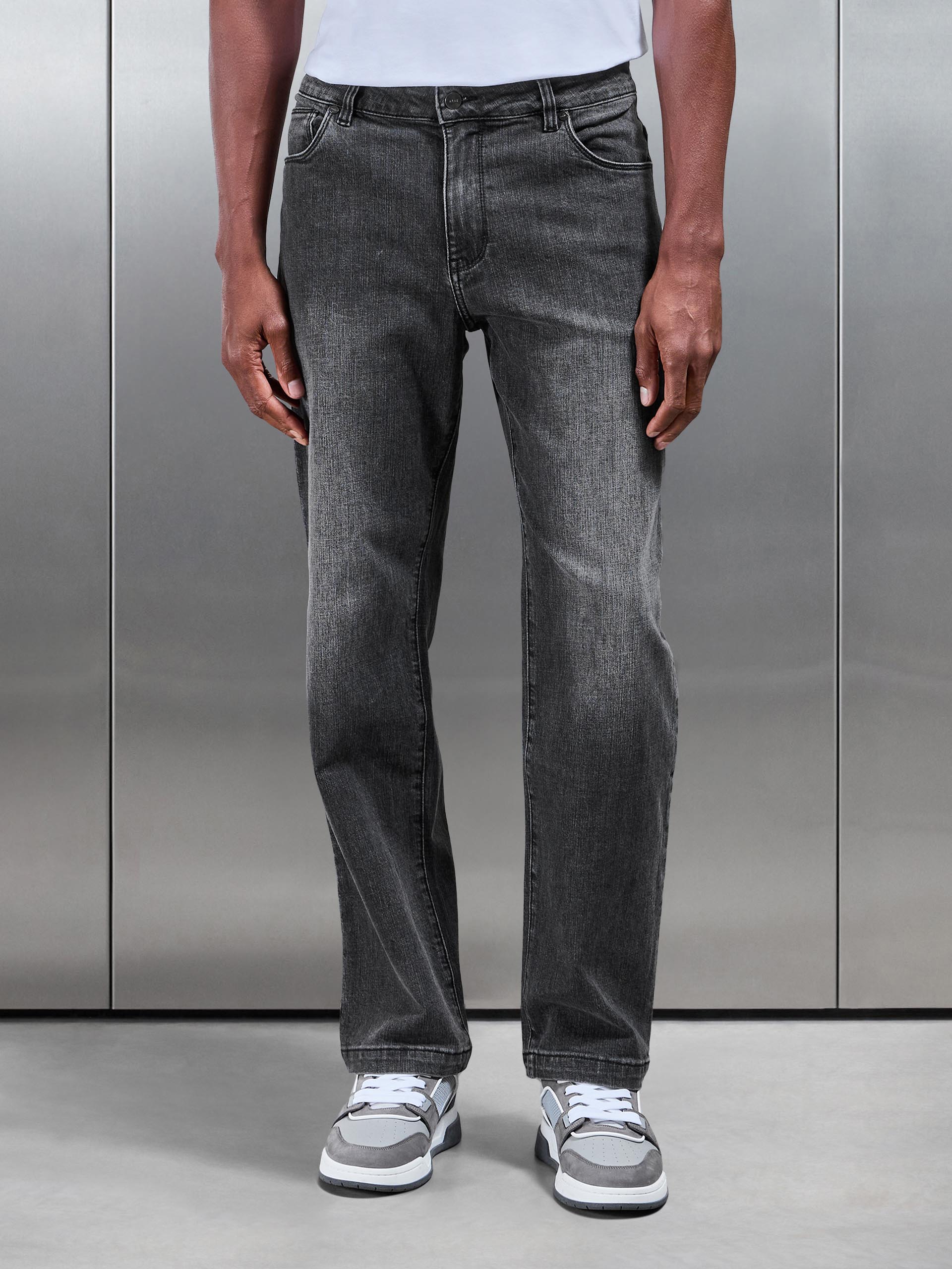 Mens Relaxed Fit Denim Jeans in Grey Wash
