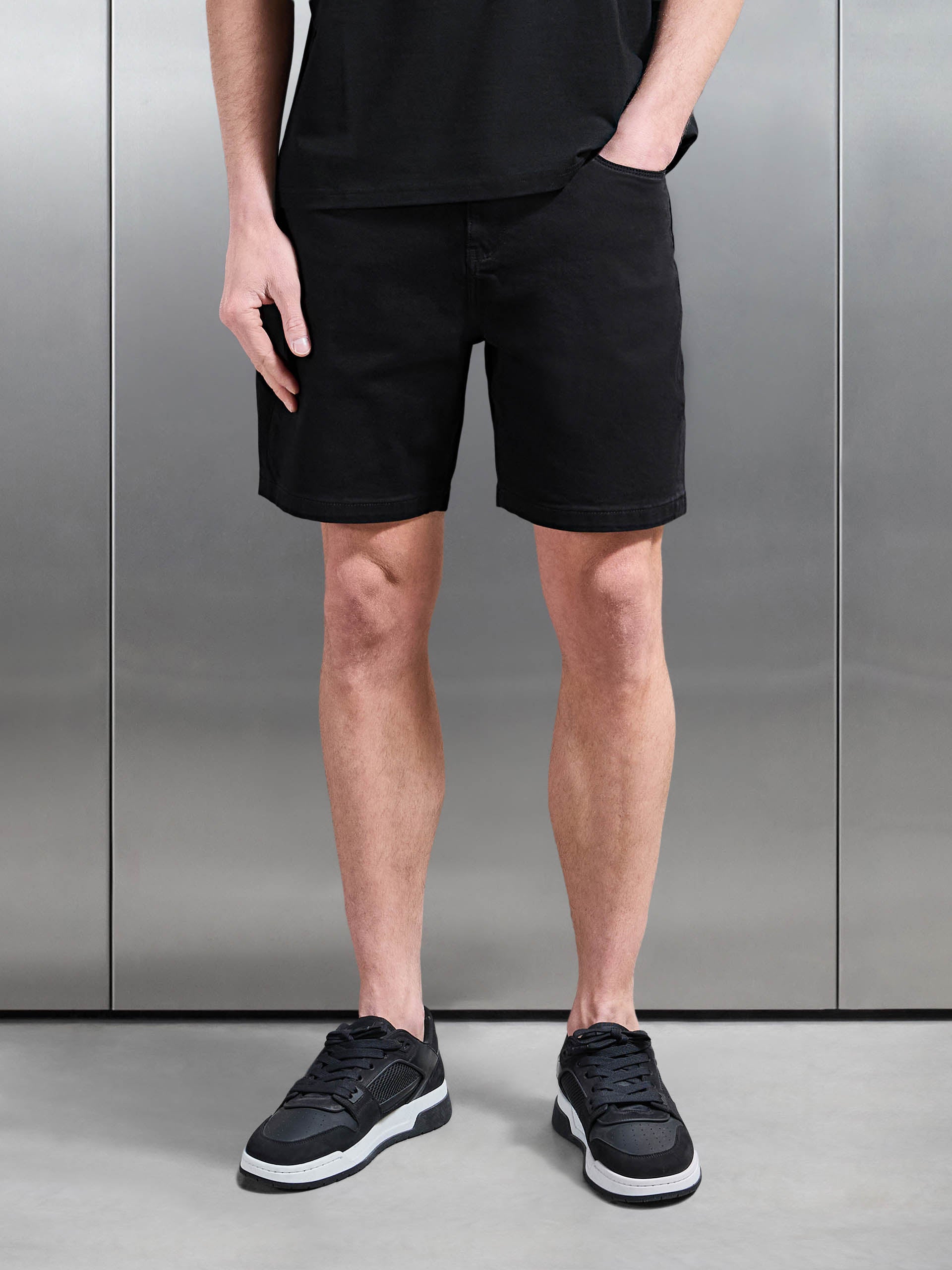 Mens Relaxed Fit Denim Short in Black