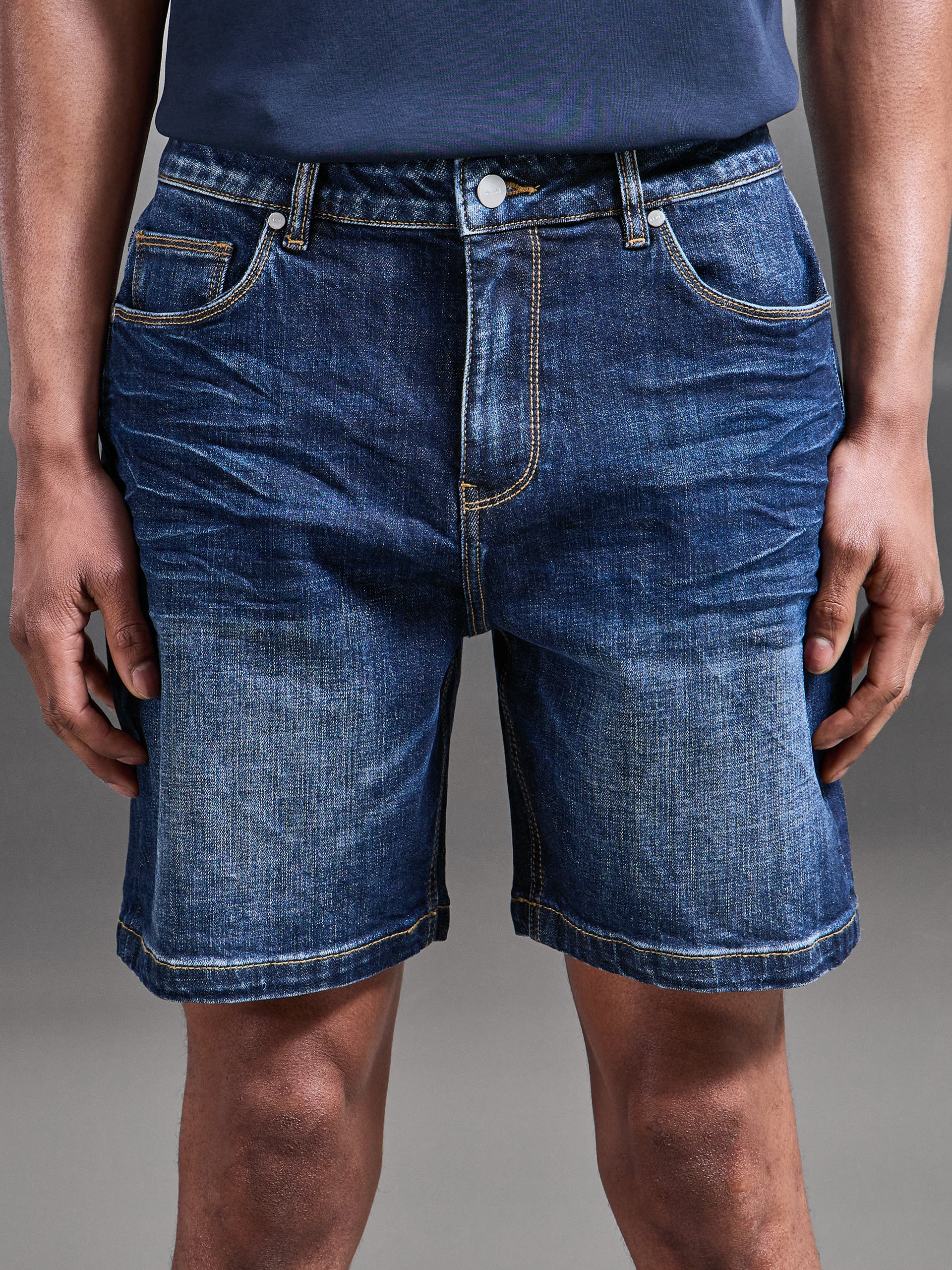 Mens Relaxed Fit Denim Short in Dark Blue