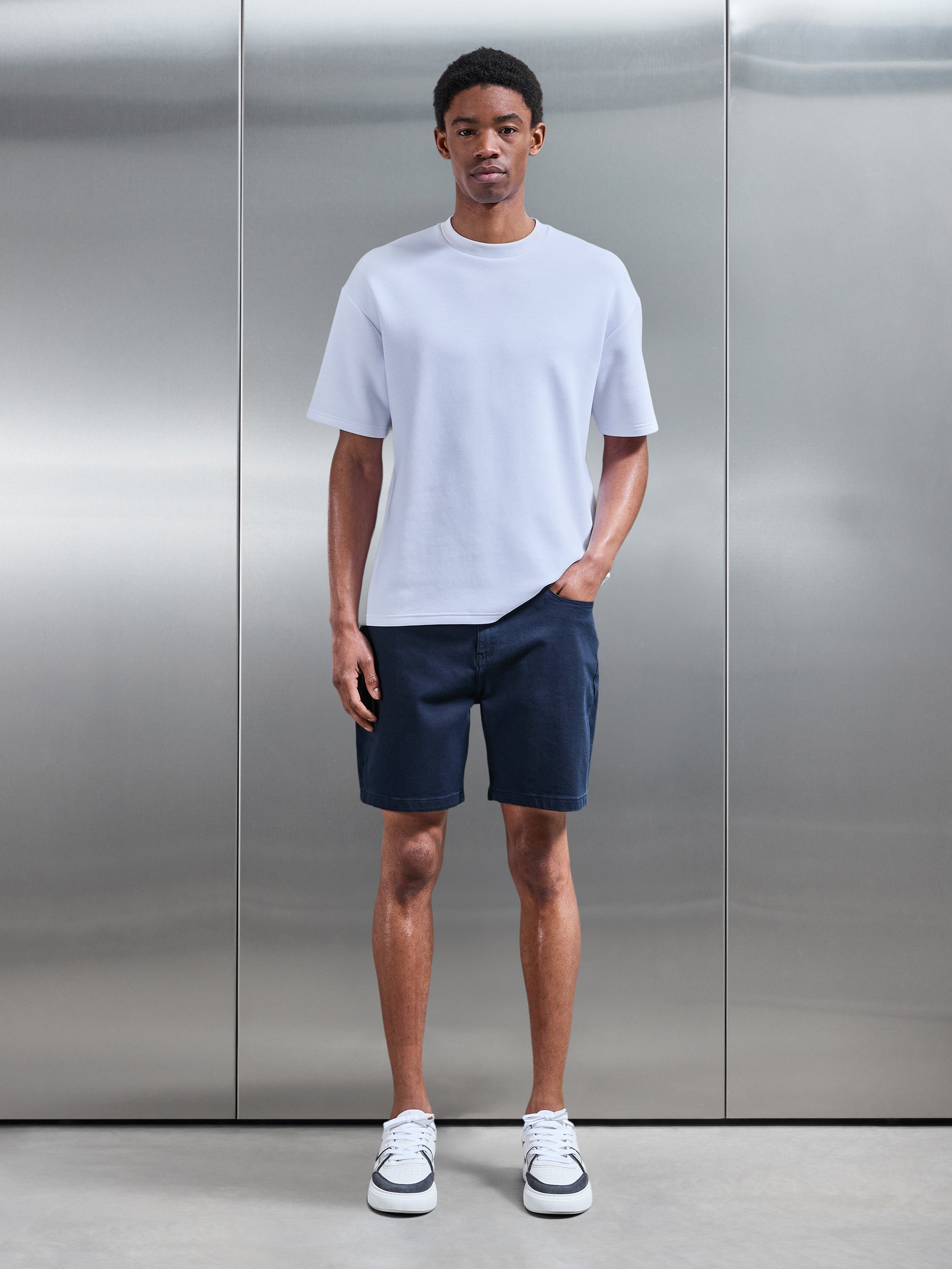 Mens Relaxed Fit Denim Short in Navy