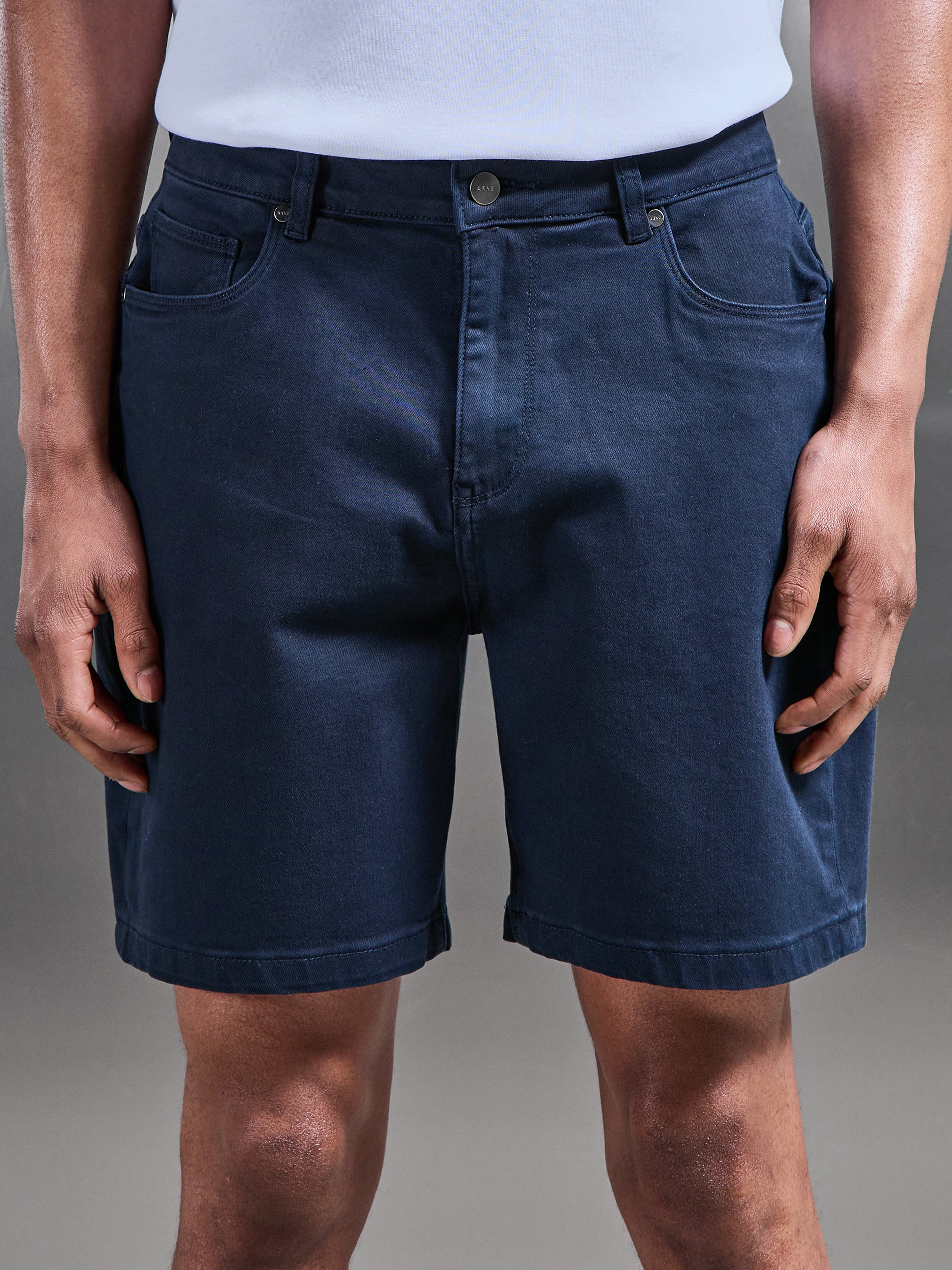 Mens Relaxed Fit Denim Short in Navy