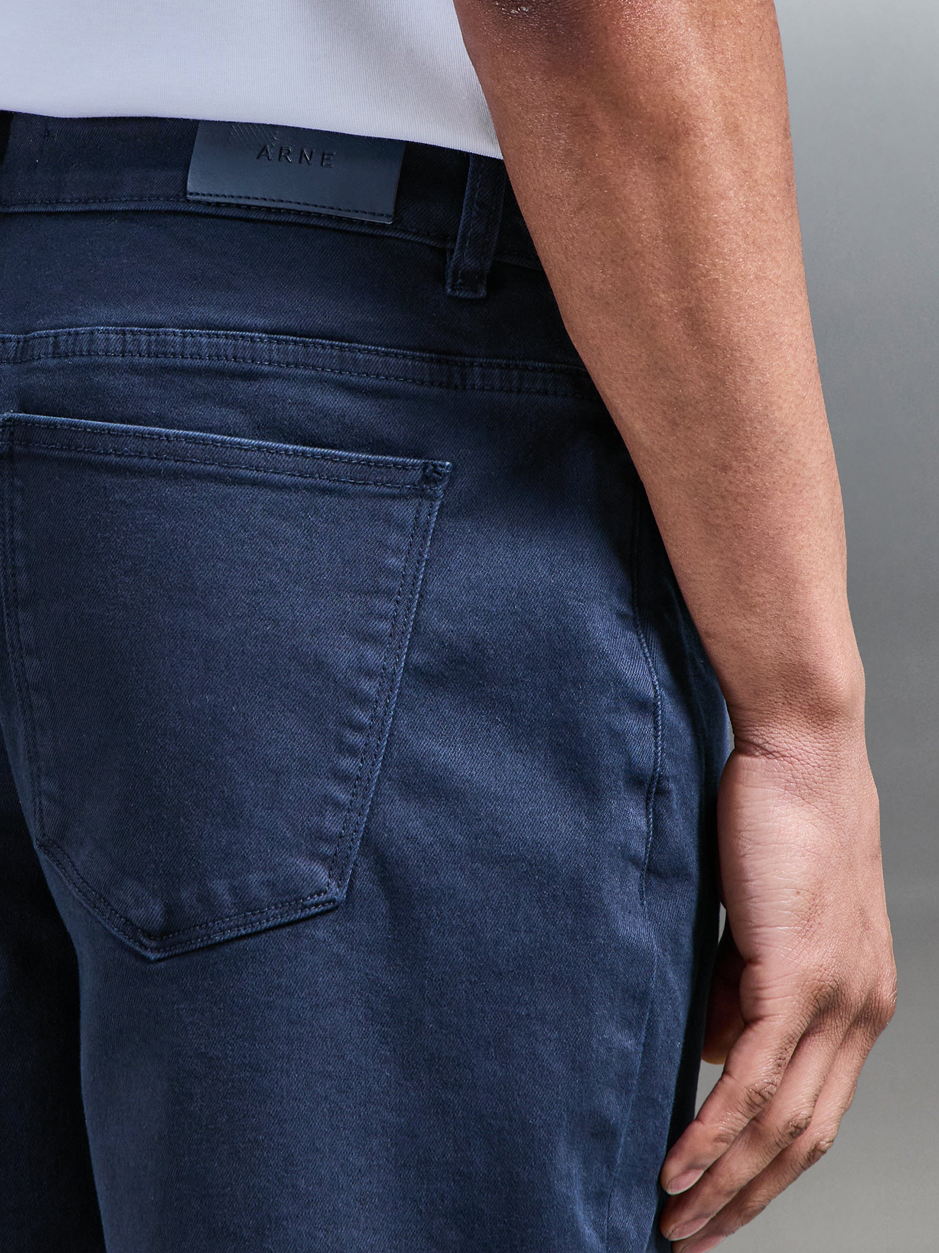 Mens Relaxed Fit Denim Short in Navy