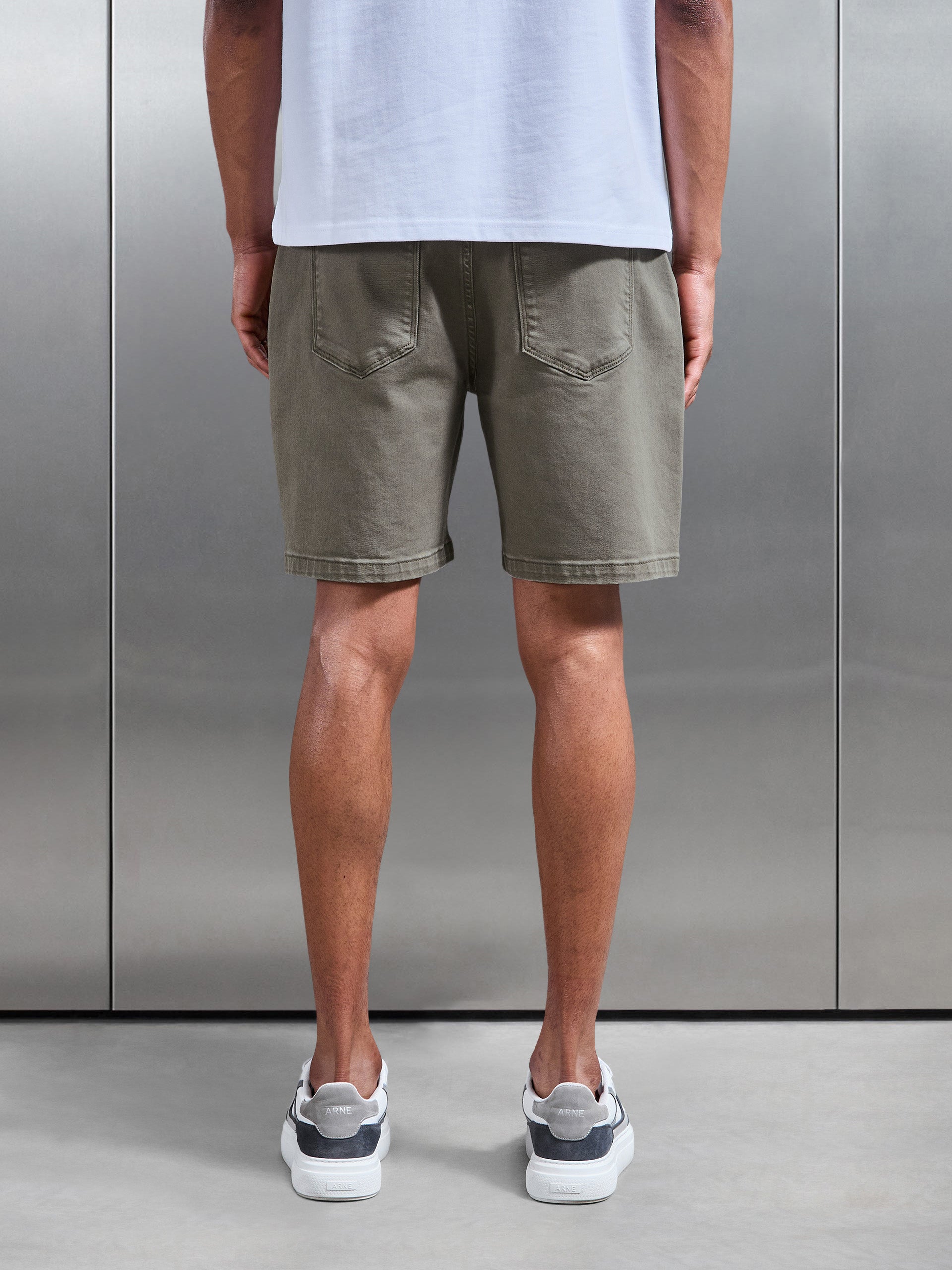 Mens Relaxed Fit Denim Short in Olive
