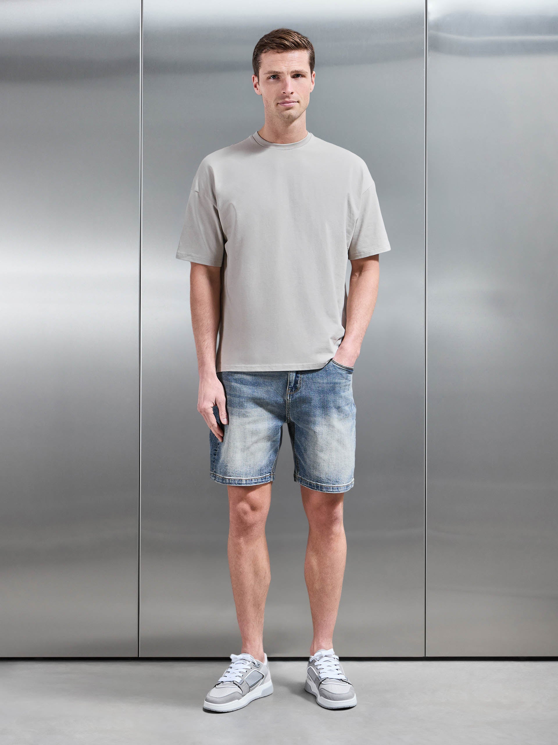 Mens Relaxed Fit Denim Short in Sand Wash