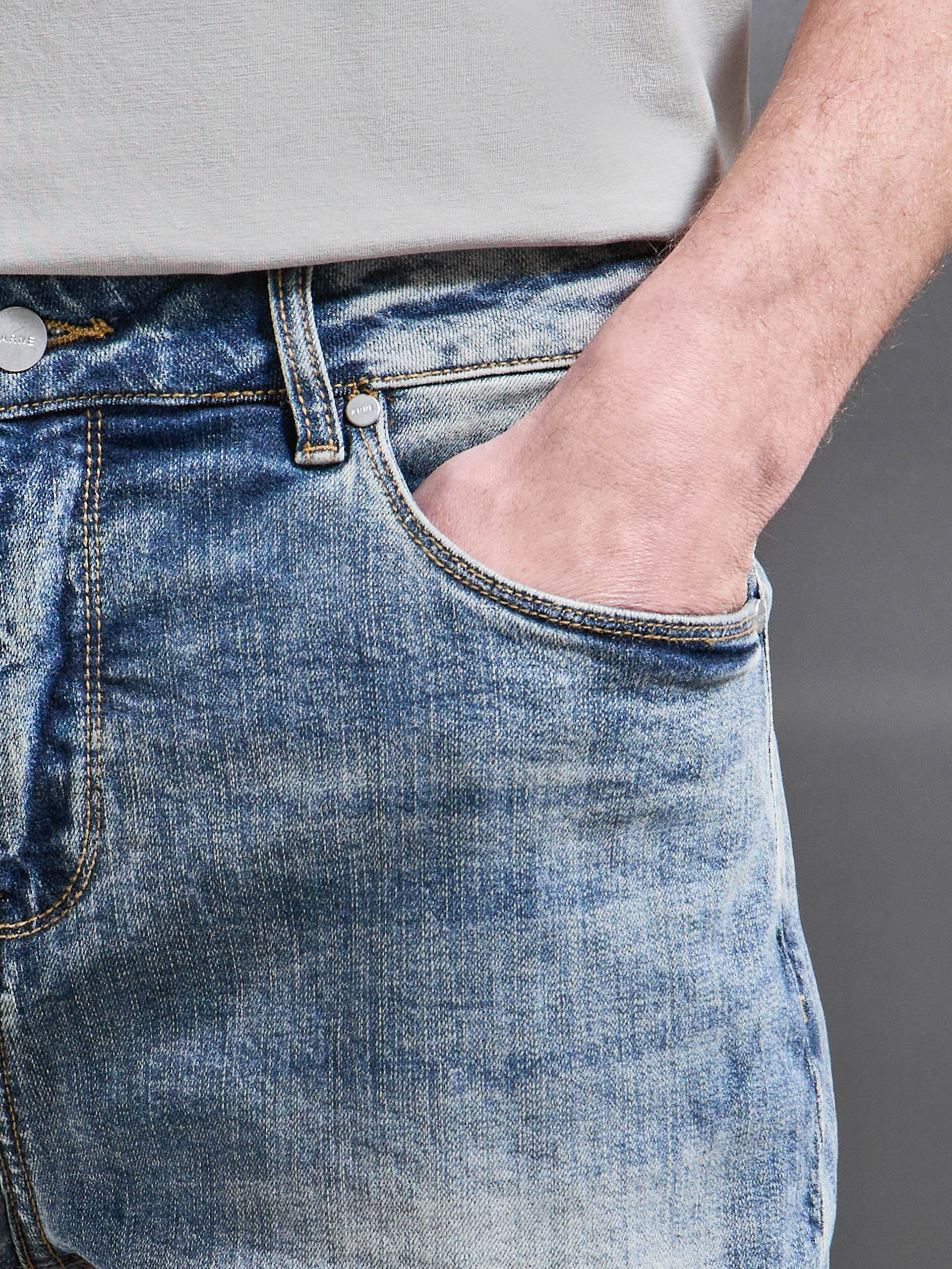 Mens Relaxed Fit Denim Short in Sand Wash