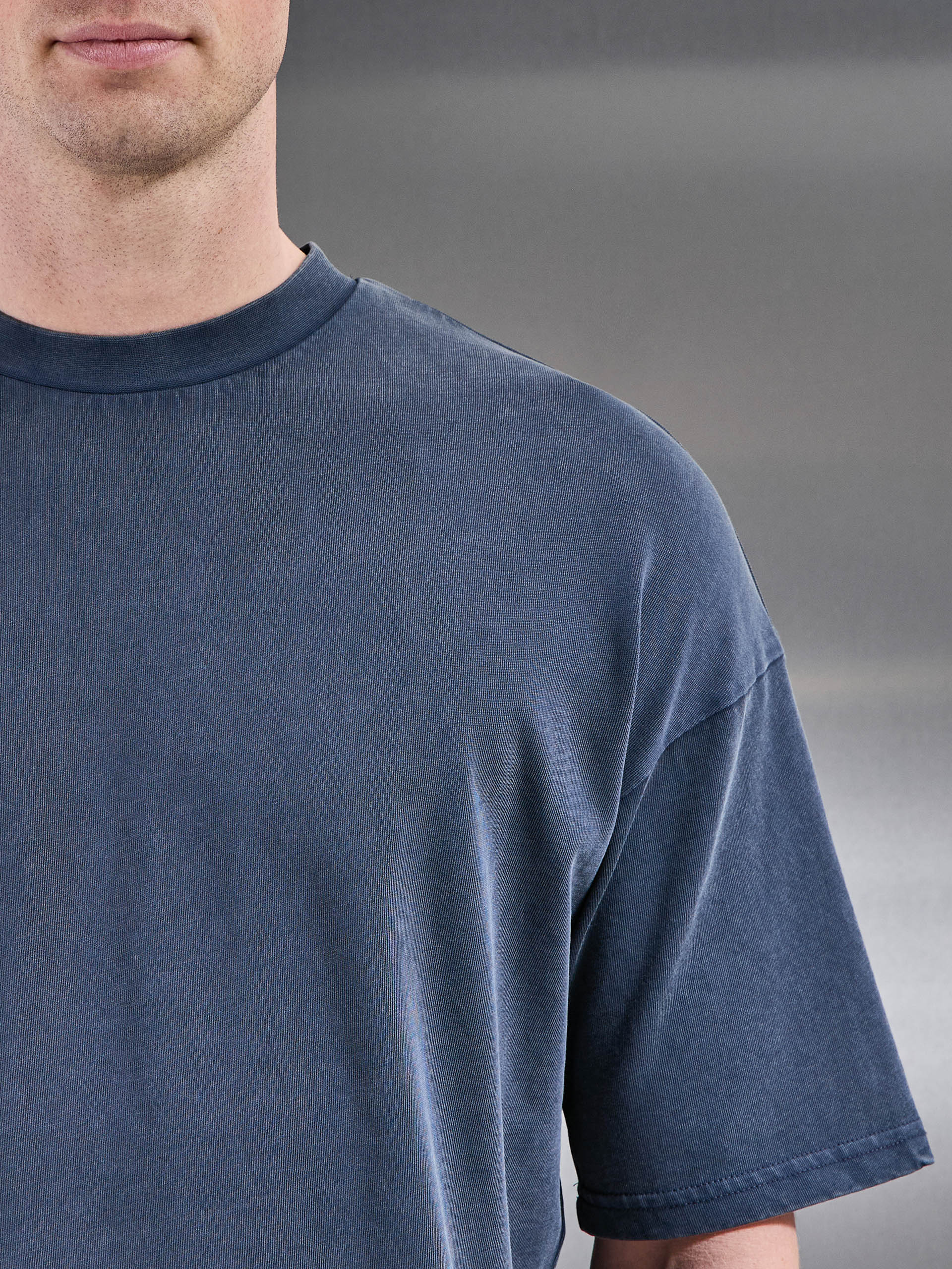 Mens Relaxed Fit Garment Dye T-Shirt in Navy