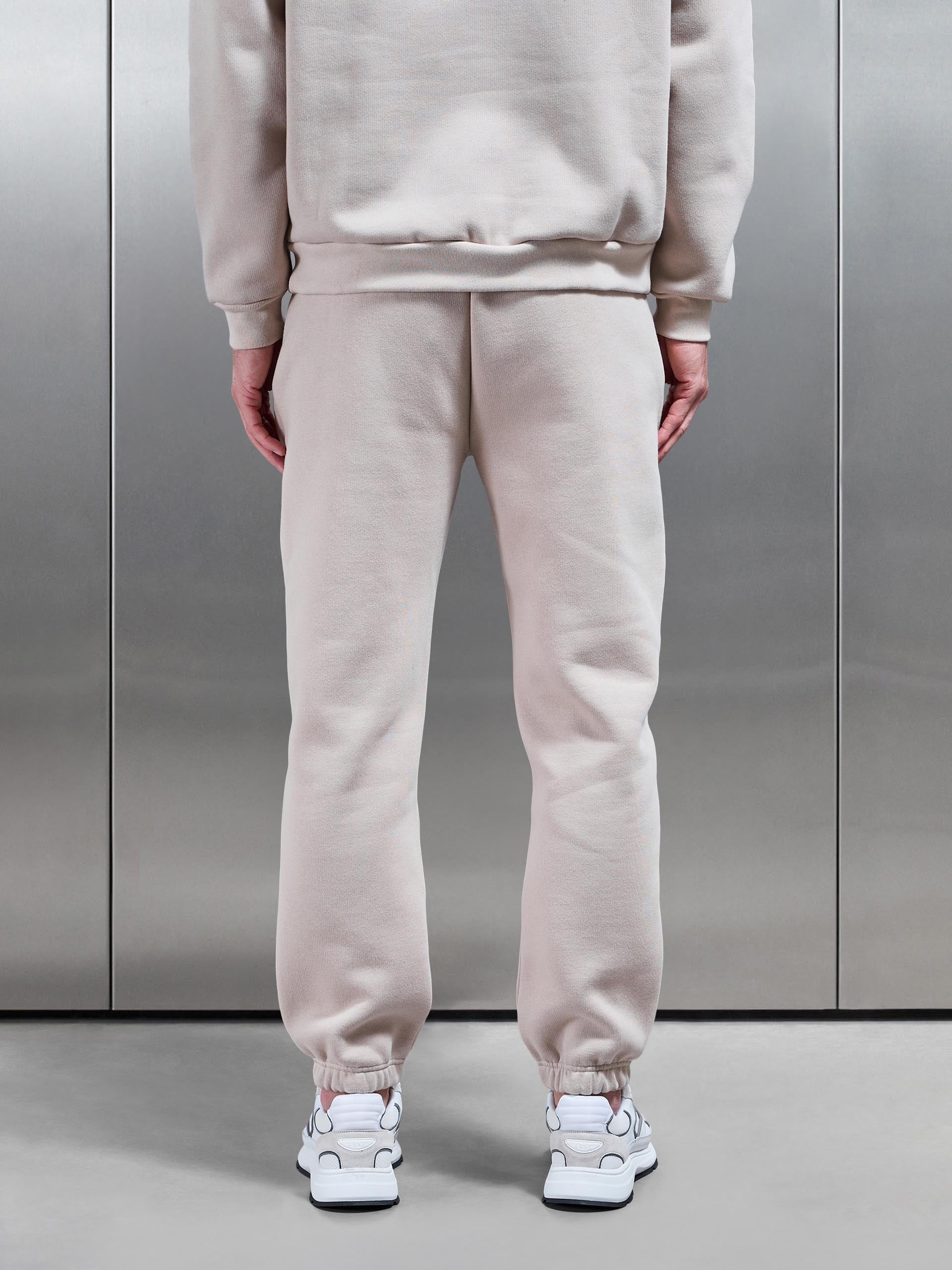 Mens Relaxed Fit Jogger in Beige