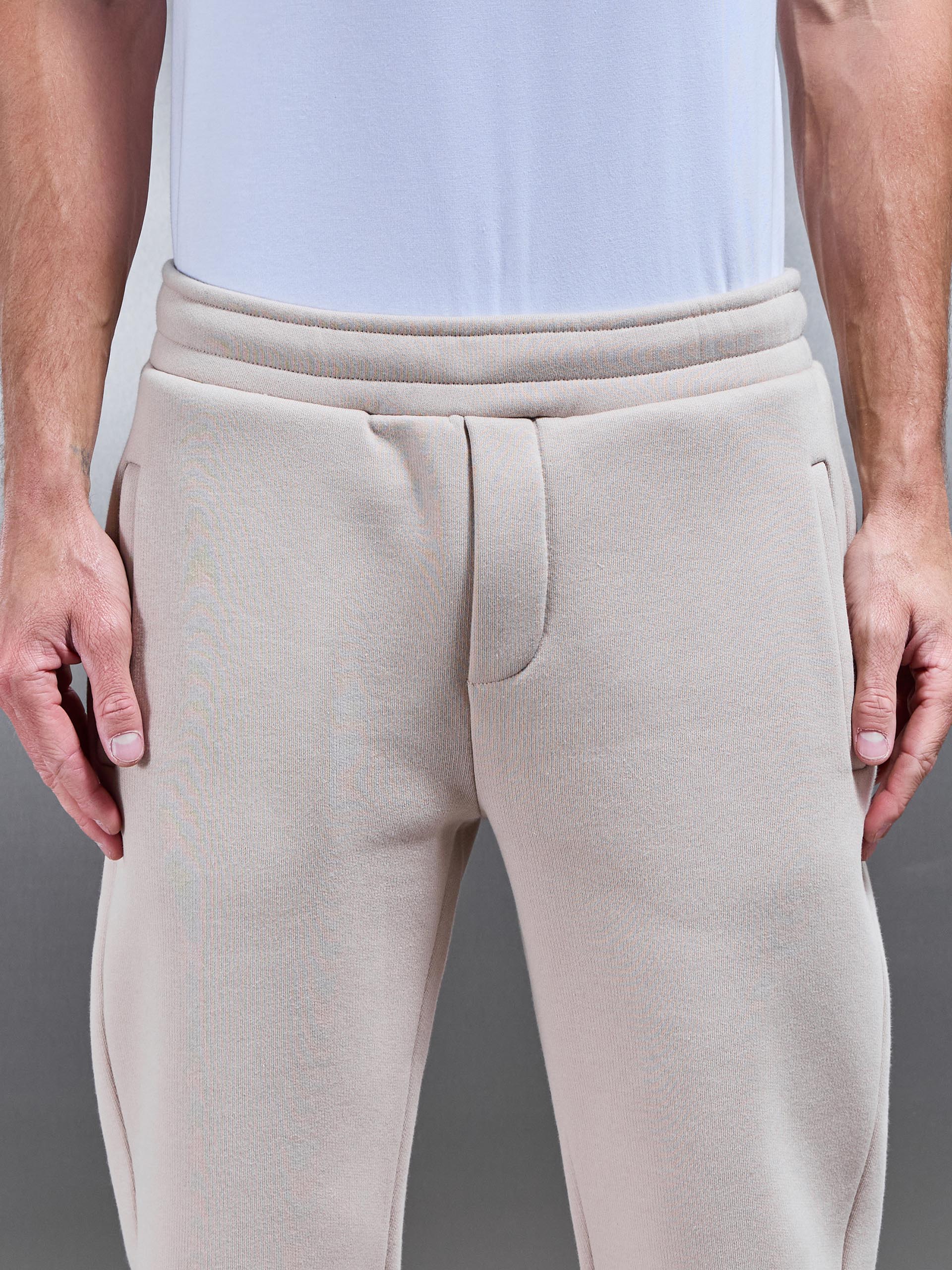 Mens Relaxed Fit Jogger in Beige