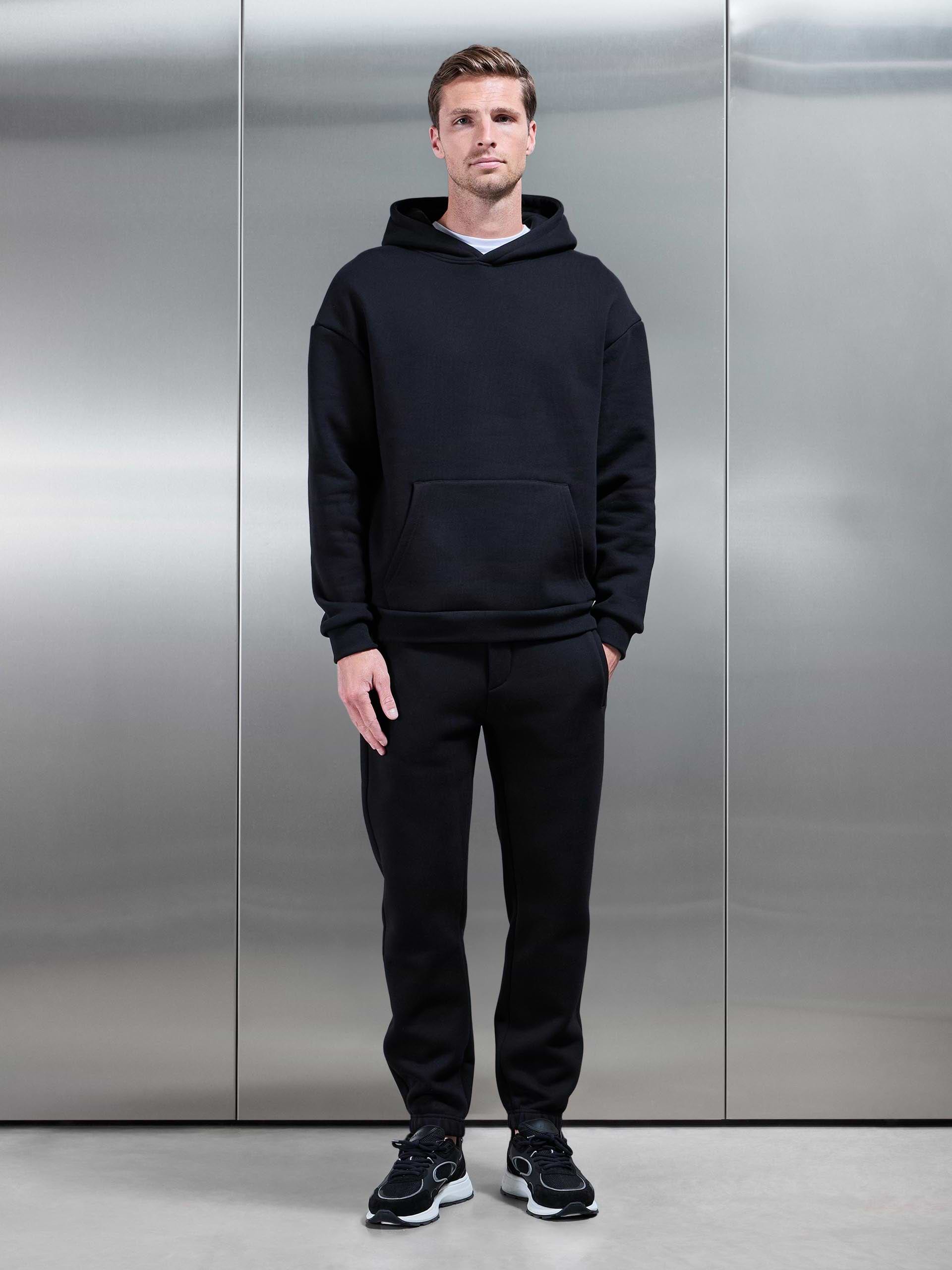 Mens Relaxed Fit Jogger in Black