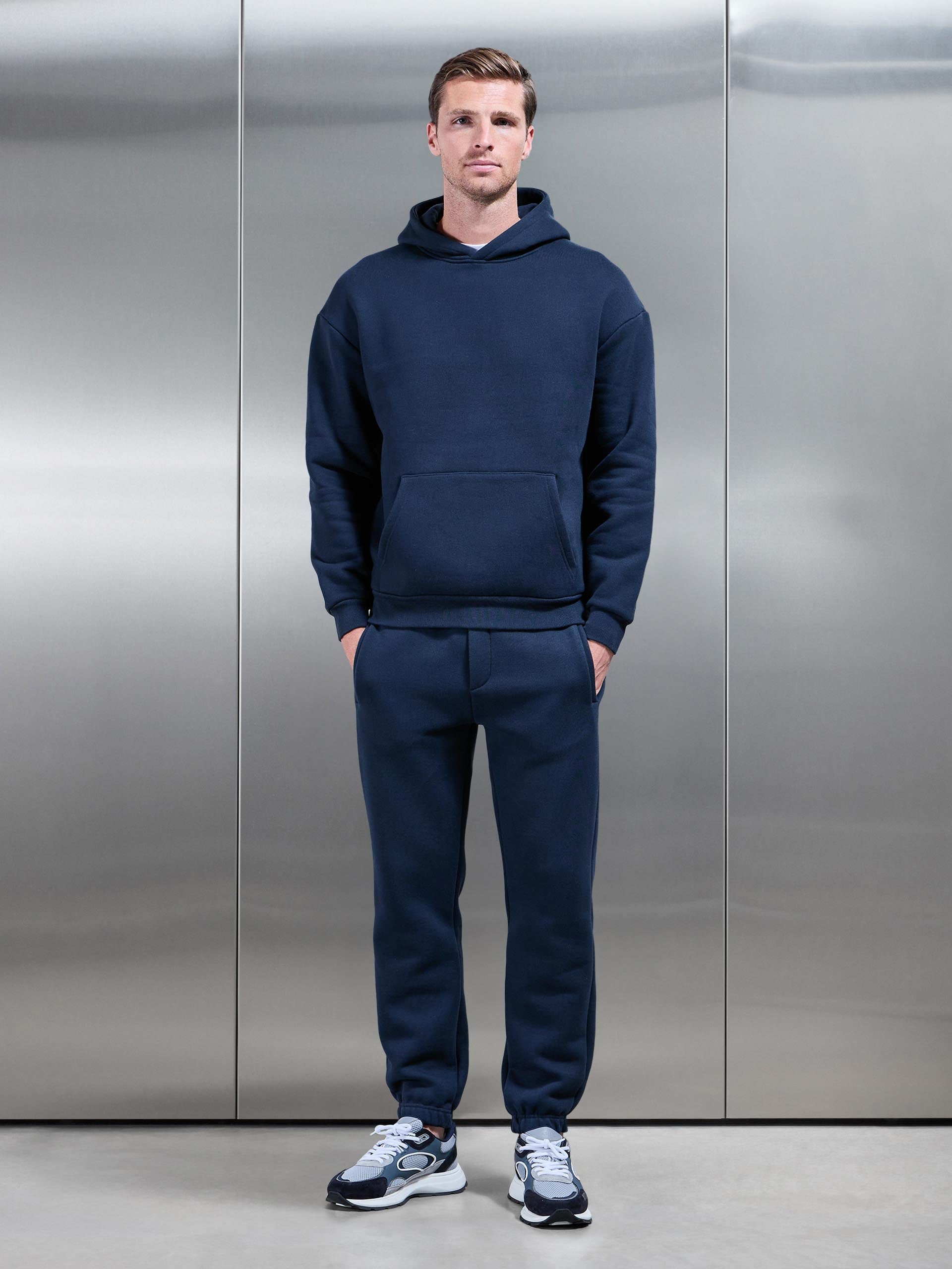 Mens Relaxed Fit Jogger in Navy