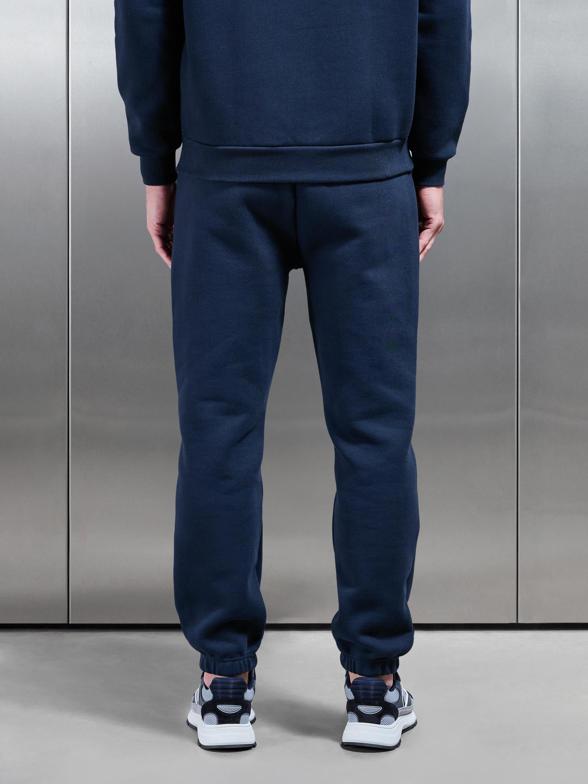 Mens Relaxed Fit Jogger in Navy