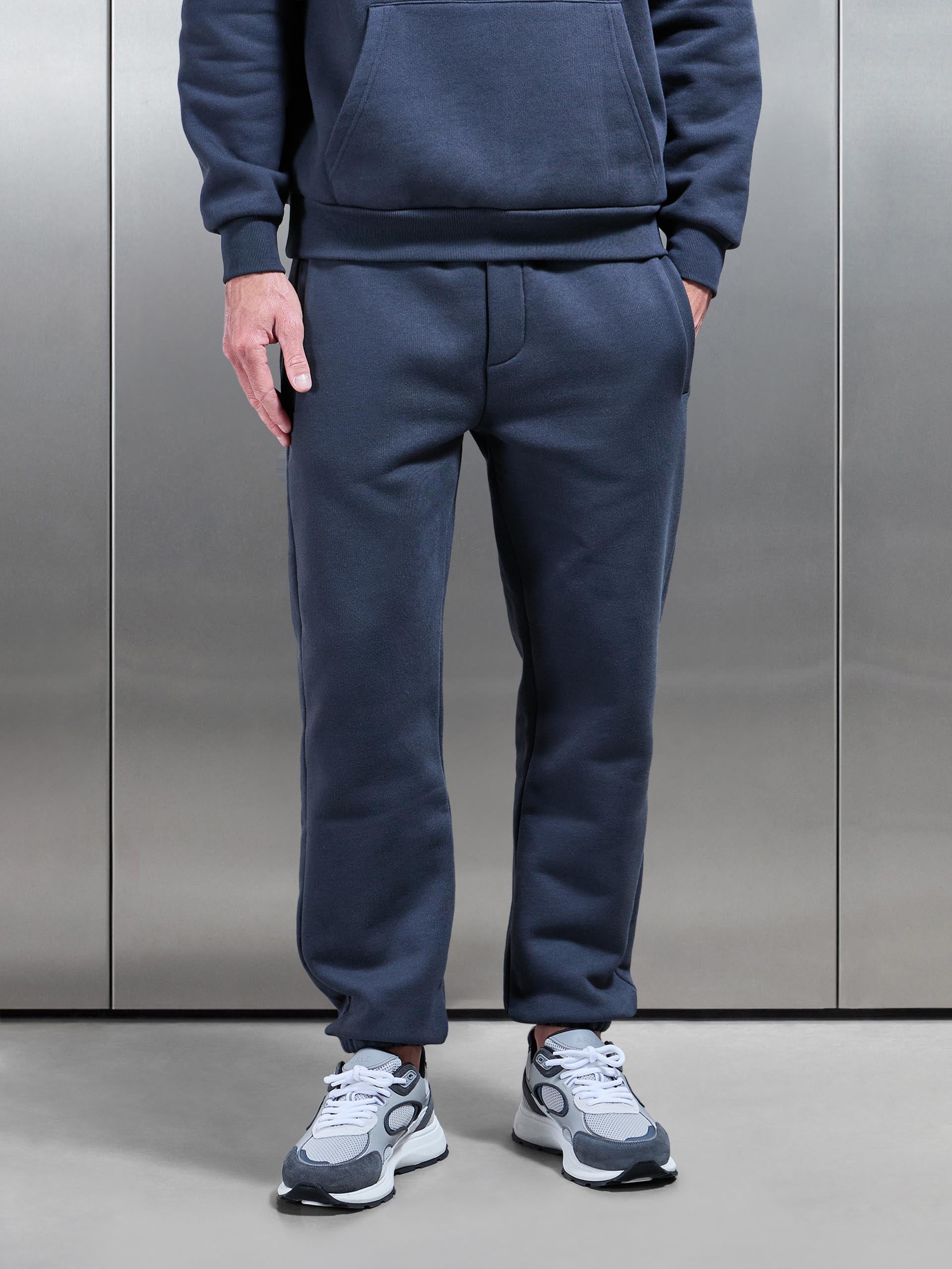 Mens Relaxed Fit Jogger in Slate Blue