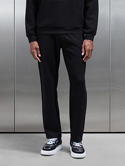 Mens Relaxed Fit Knitted Jogger in Black