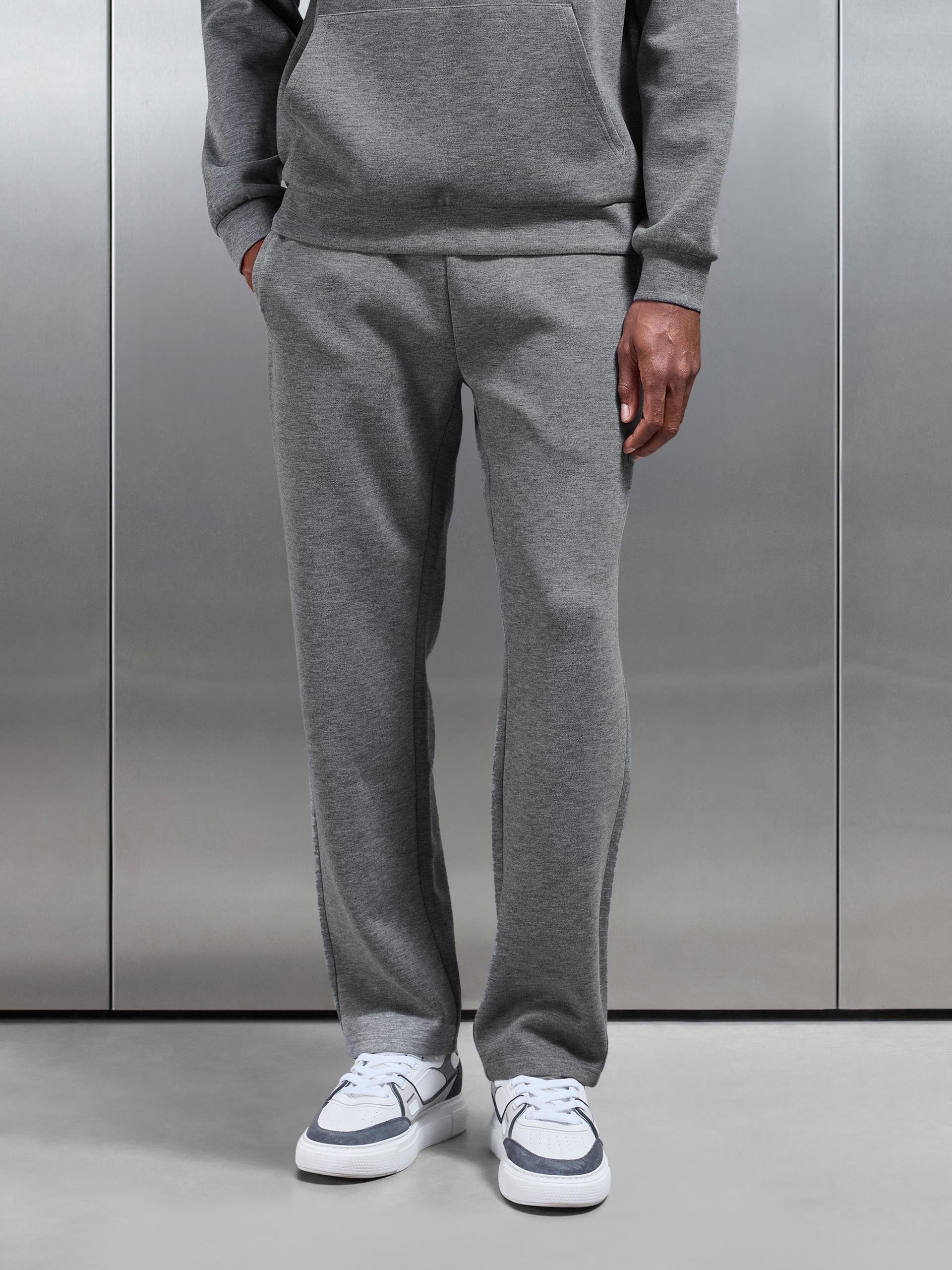 Mens Relaxed Fit Knitted Jogger in Charcoal Marl