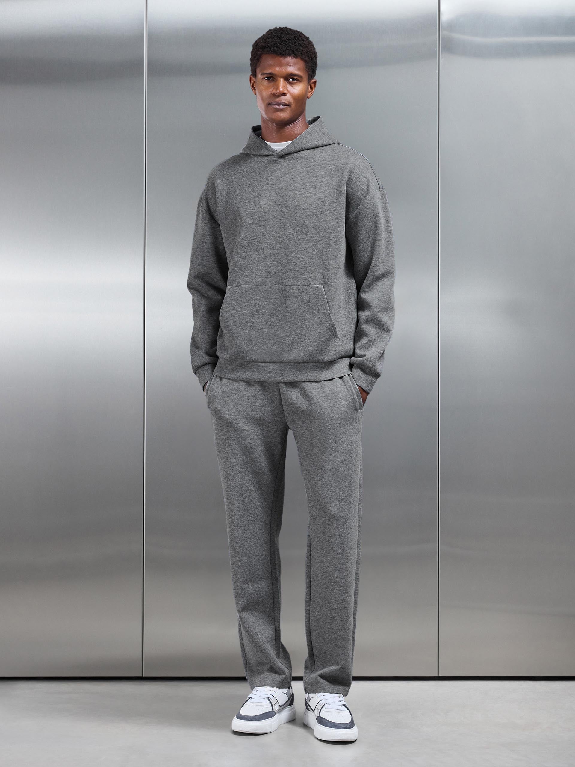 Mens Relaxed Fit Knitted Jogger in Charcoal Marl