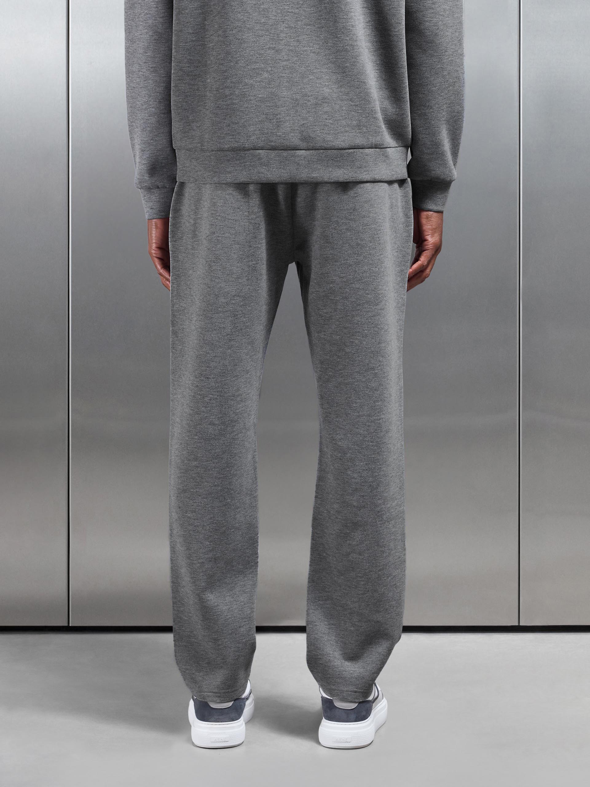 Mens Relaxed Fit Knitted Jogger in Charcoal Marl