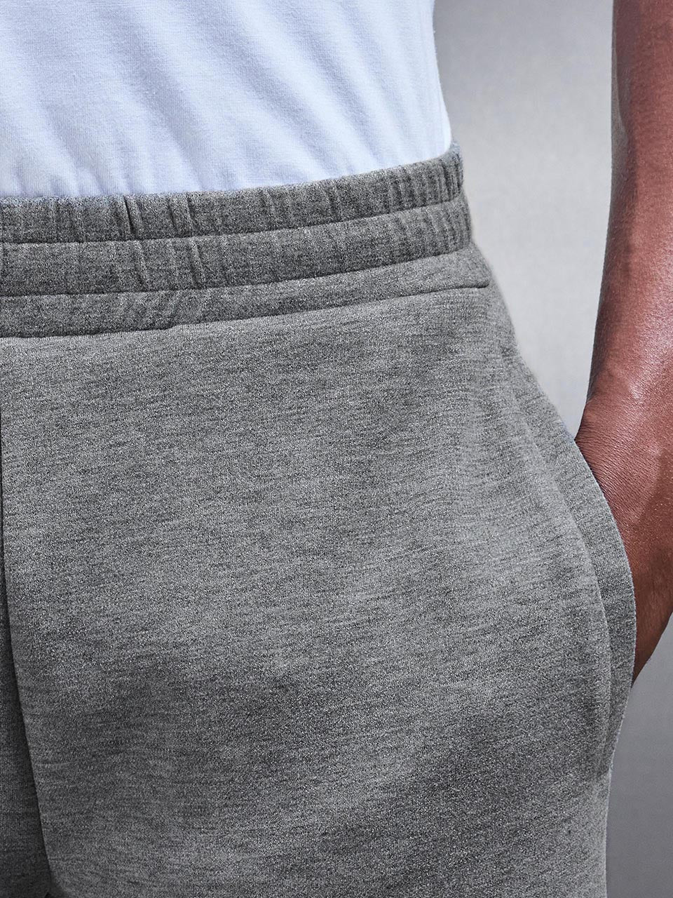 Mens Relaxed Fit Knitted Jogger in Charcoal Marl