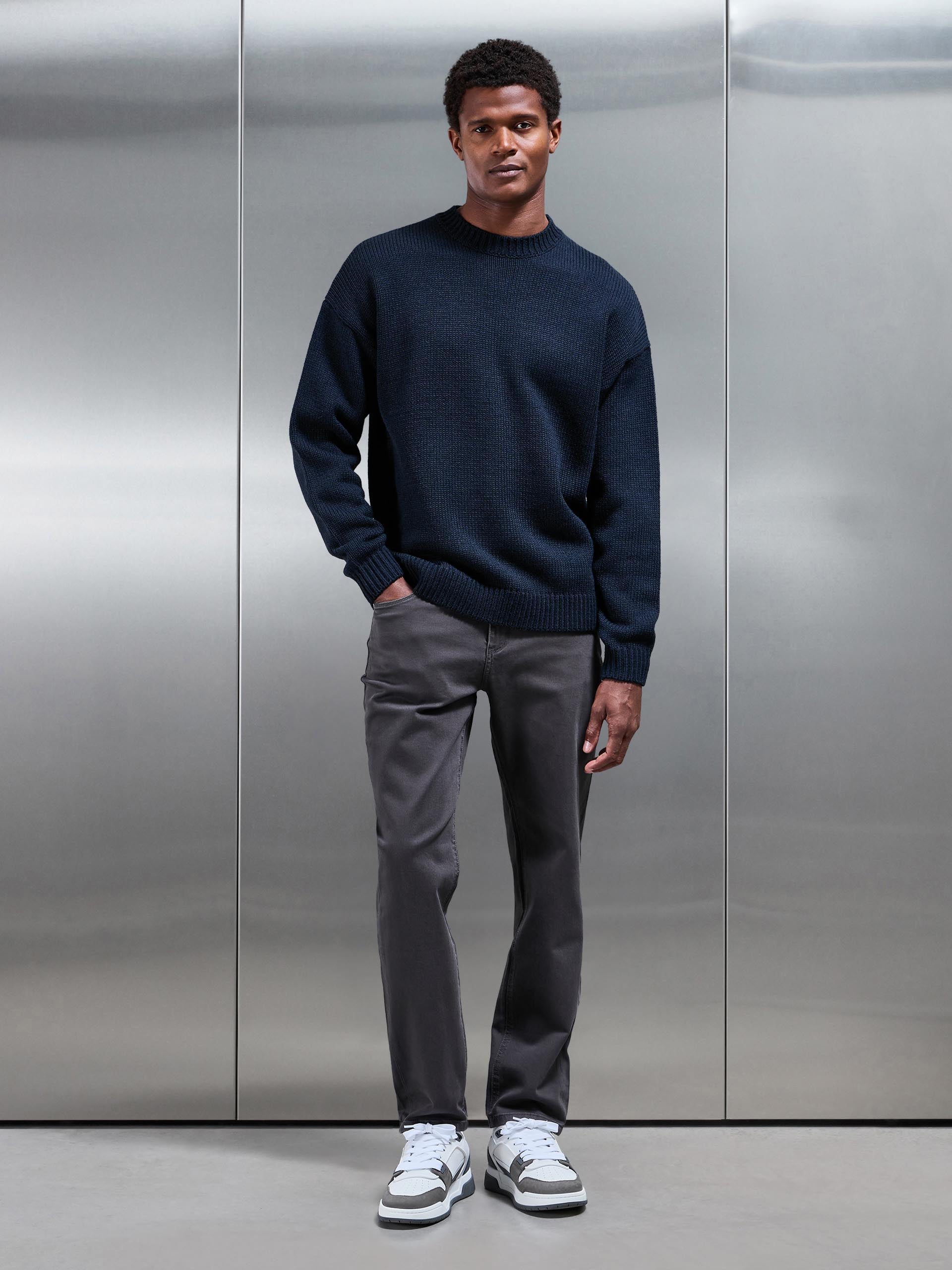 Relaxed Fit Knitted Sweatshirt in Navy
