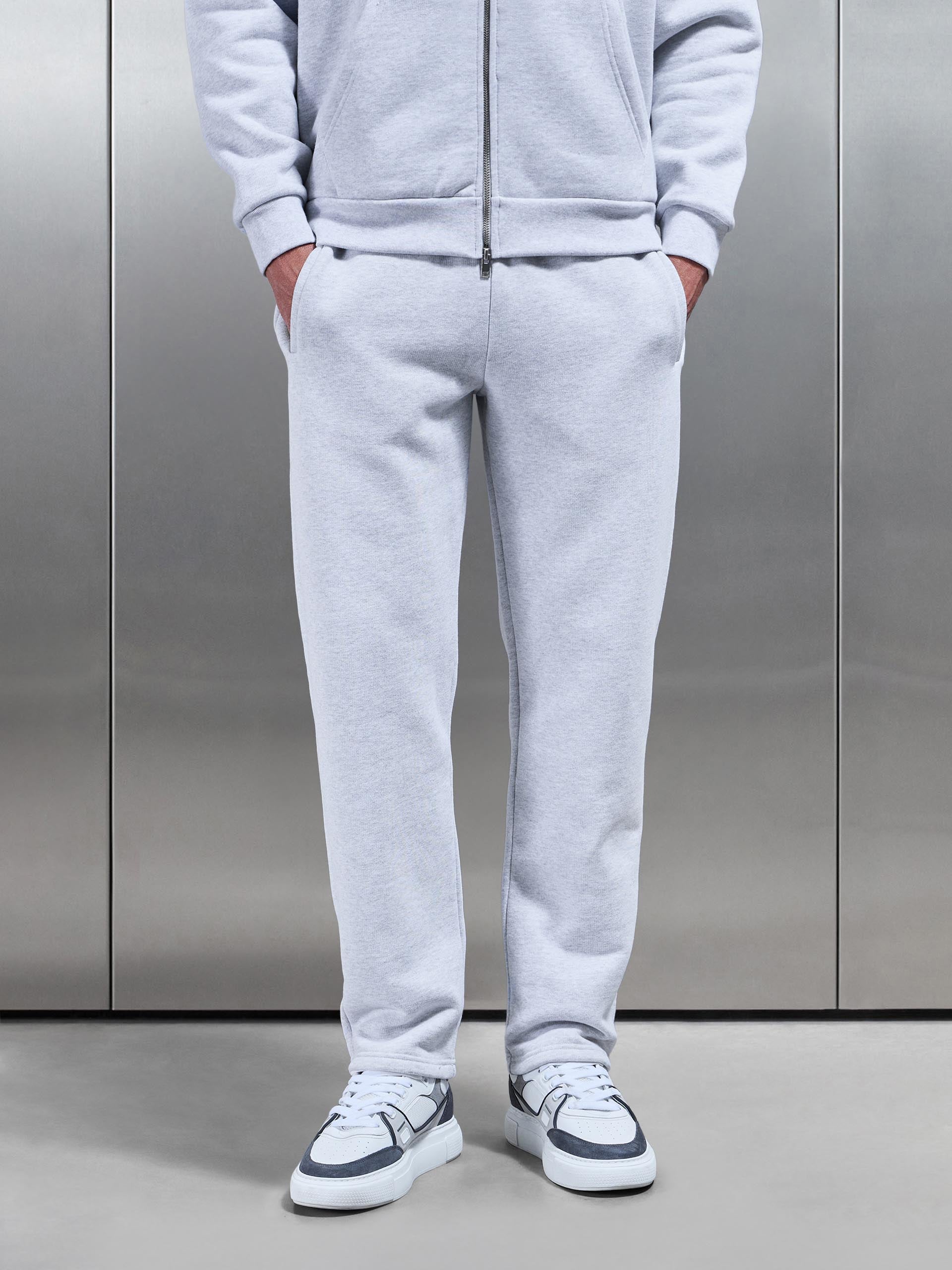 Mens Relaxed Fit Straight Leg Jogger in Marl Grey