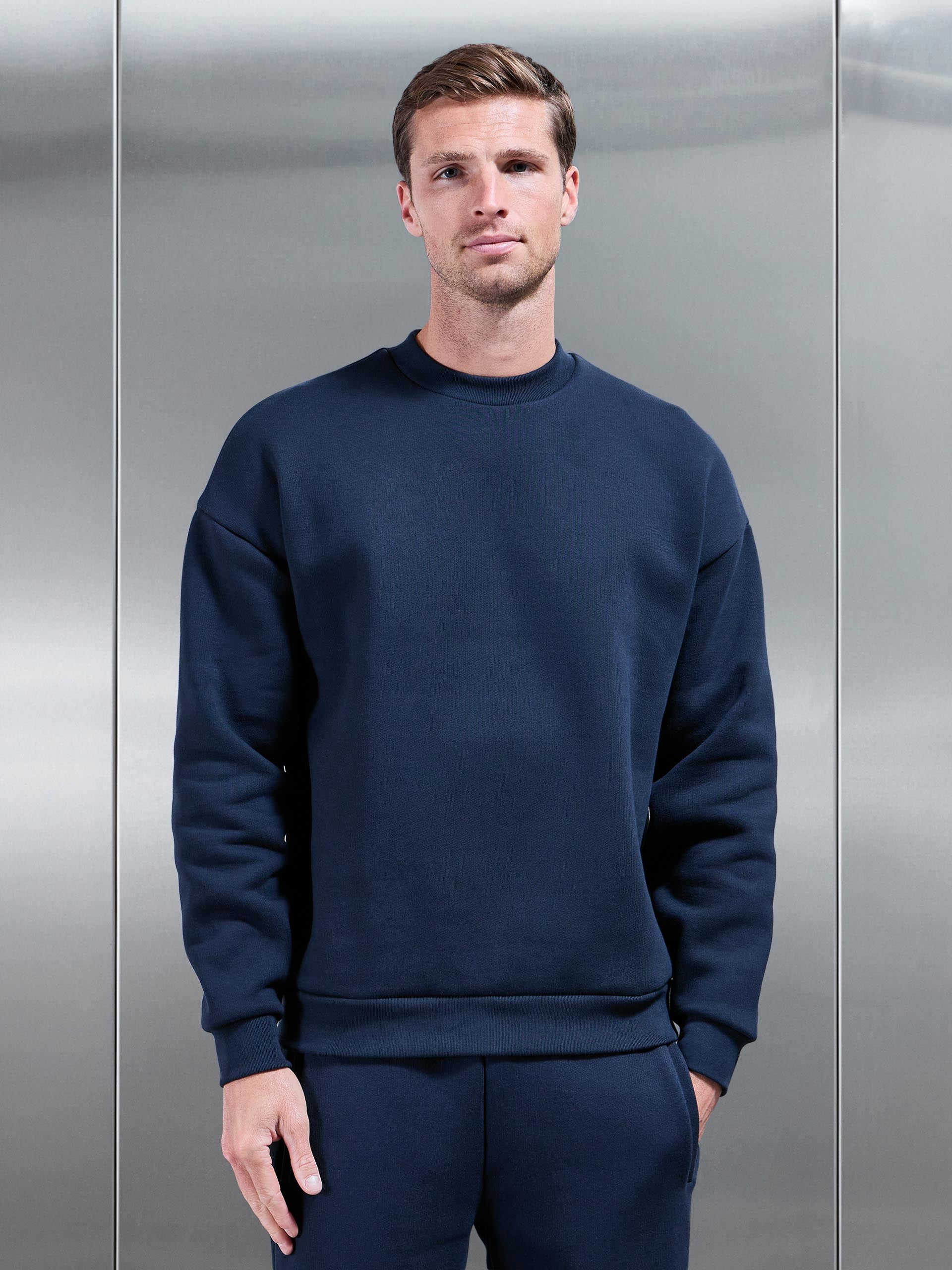 Mens Relaxed Fit Sweatshirt in Navy