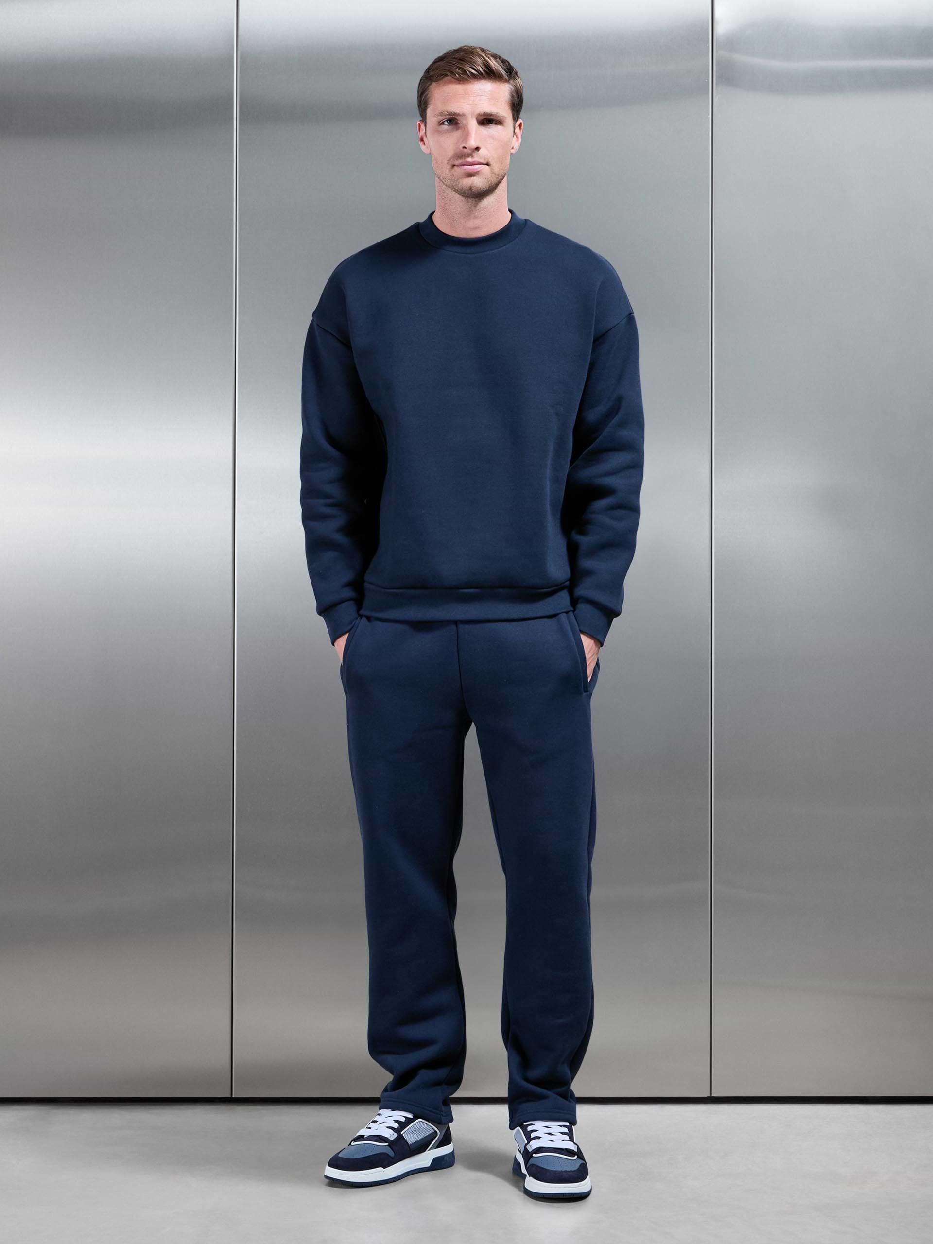Mens Relaxed Fit Sweatshirt in Navy