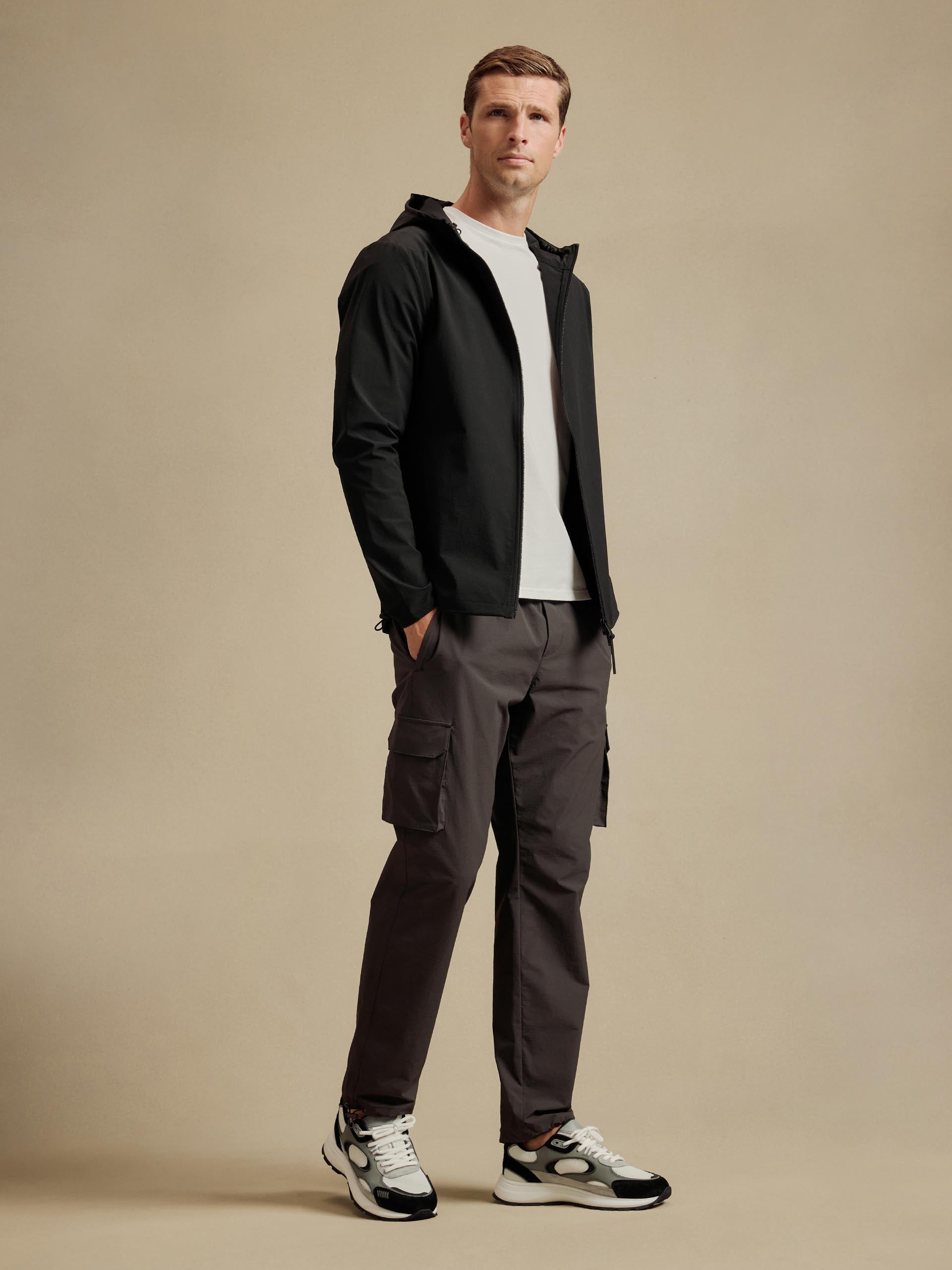 Mens Relaxed Fit Utility Cargo Pant in Grey