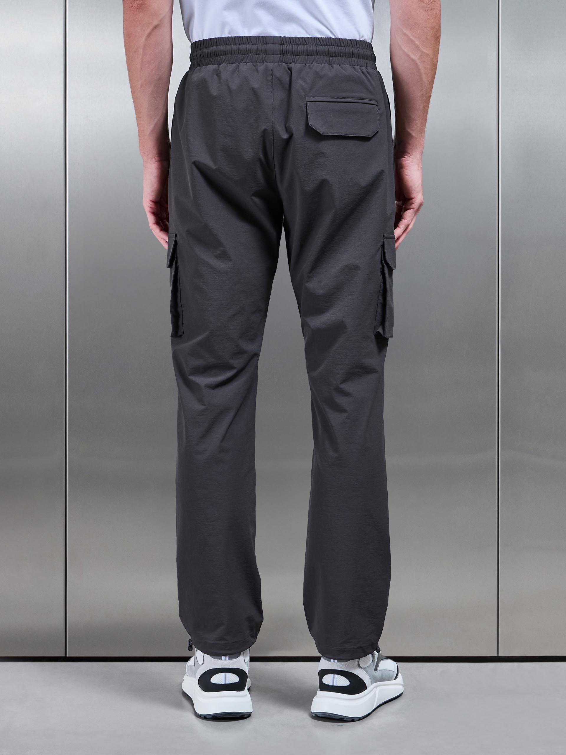 Mens Relaxed Fit Utility Cargo Pant in Grey