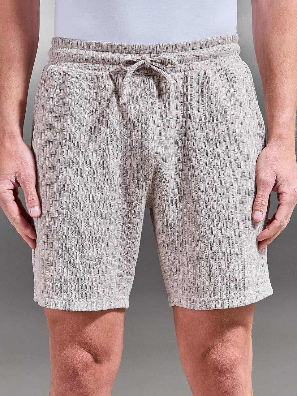 Mens Resort Short in Stone
