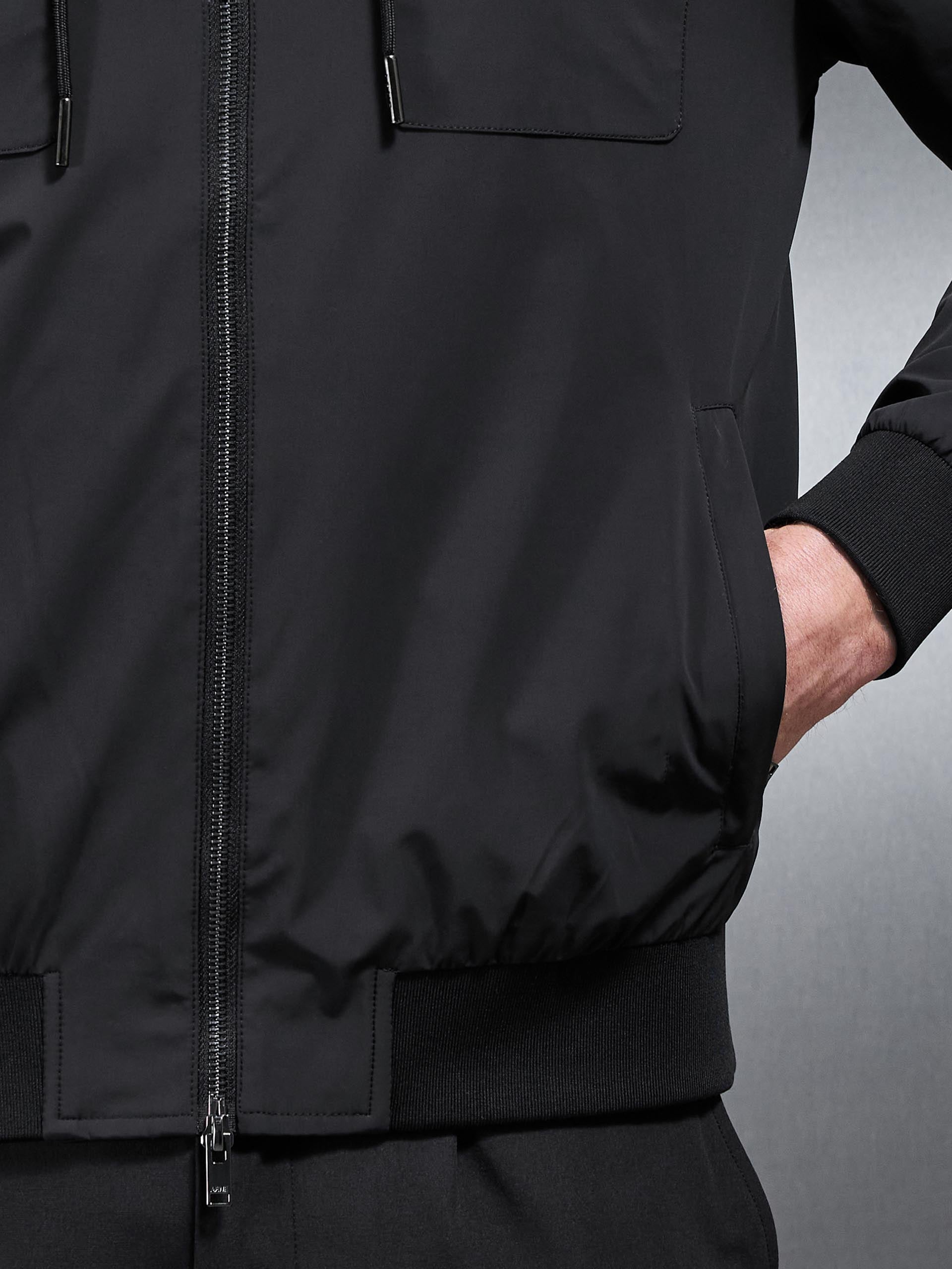 Mens Shell Cargo Windbreaker in Black
