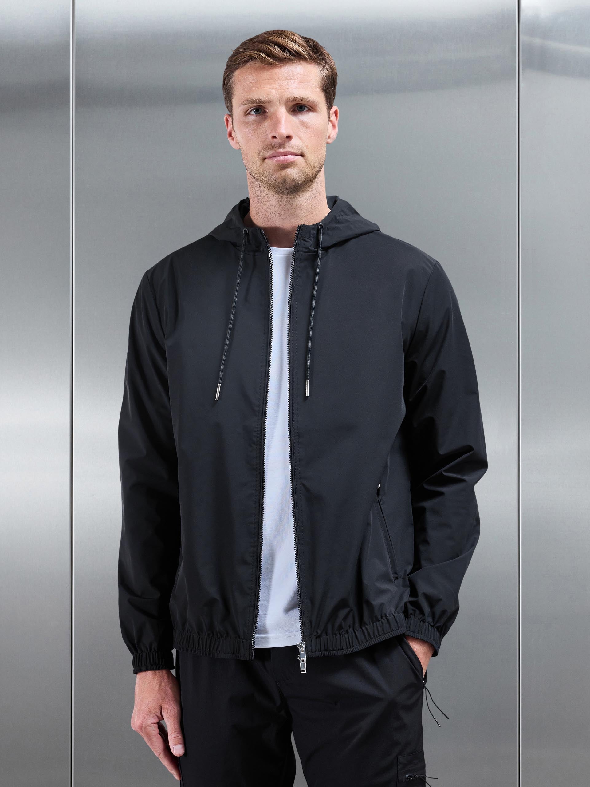Mens Shell Windbreaker in Black