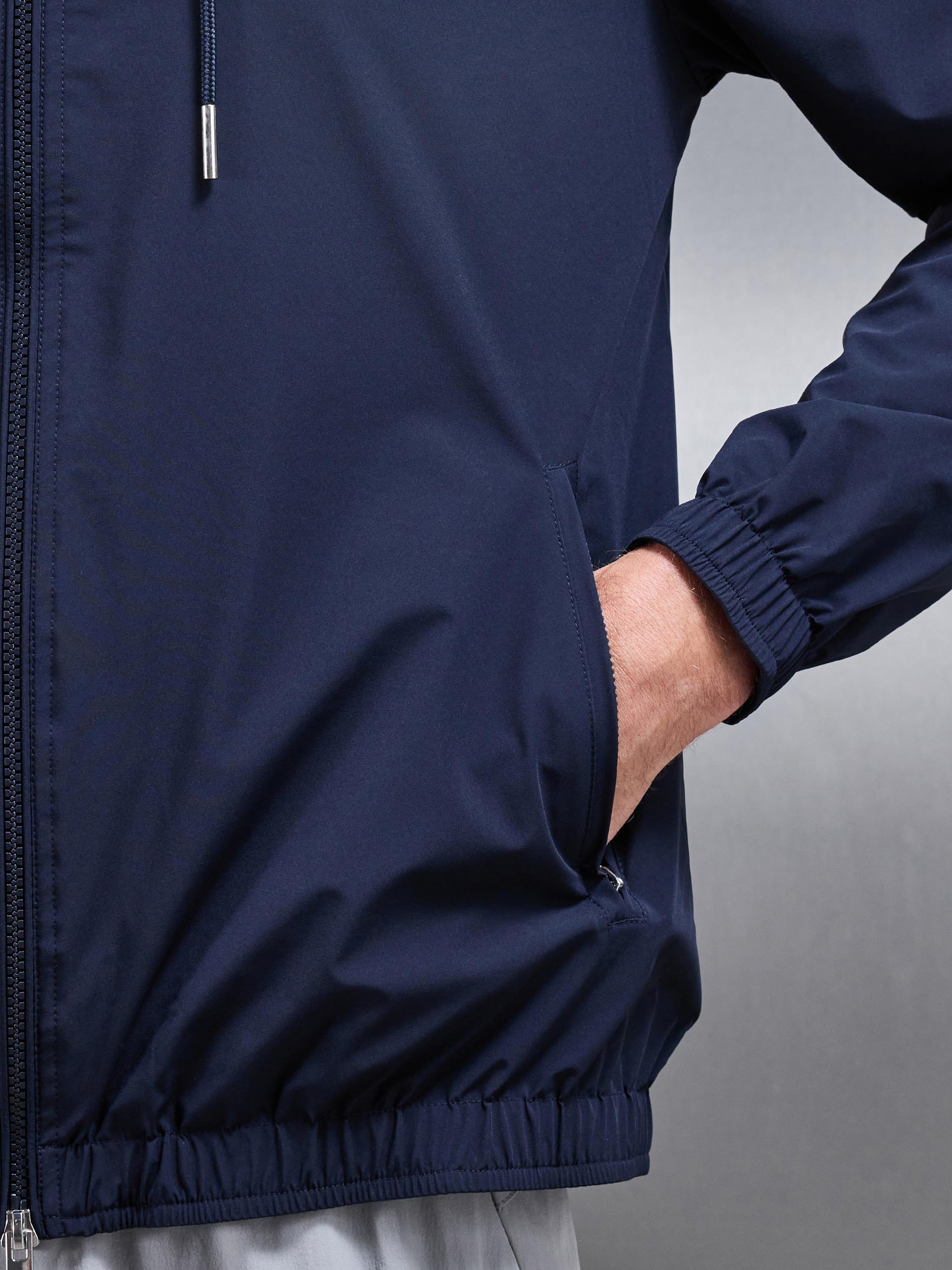 Mens Shell Windbreaker in Navy