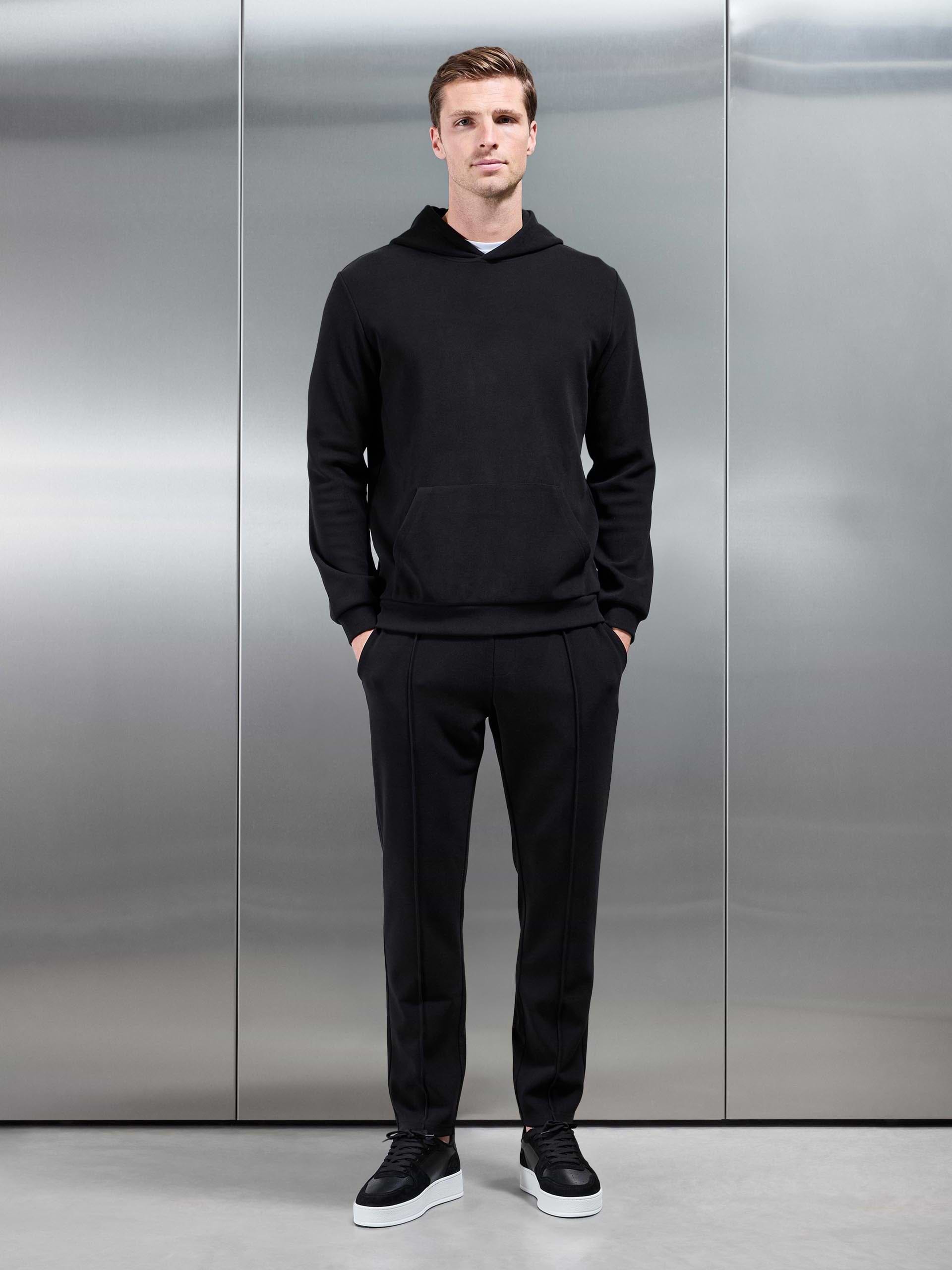 Mens Slim Fit Knitted Jogger in Black
